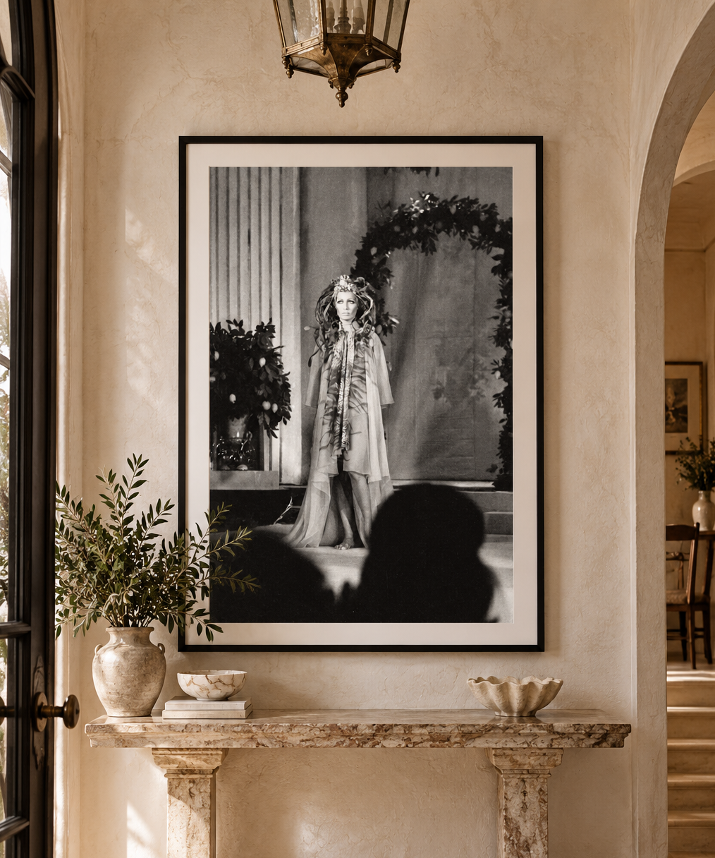 La Sirena_36x48black.png