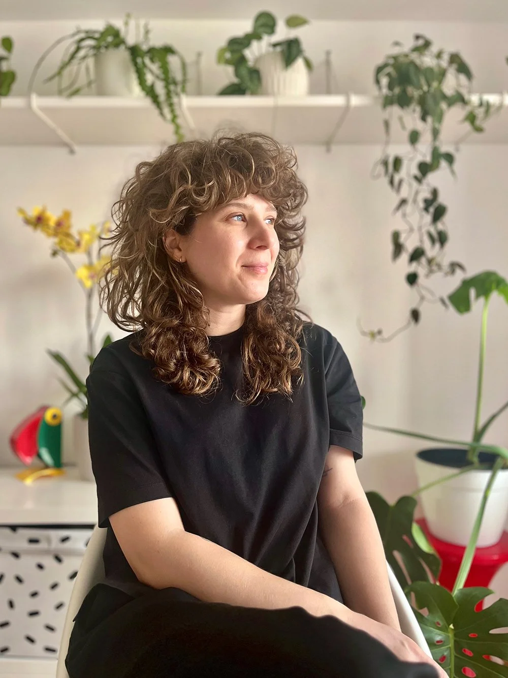 Terapeut maseur acreditat cu experienta specializat in servicii de masaj profesional, masaj personalizat sau terapie prin masaj de relaxare, suedez (clasic), terapeutic (intuitiv), deep tissue, si alte tipuri, la Respira Studio, Unirii, Bucuresti