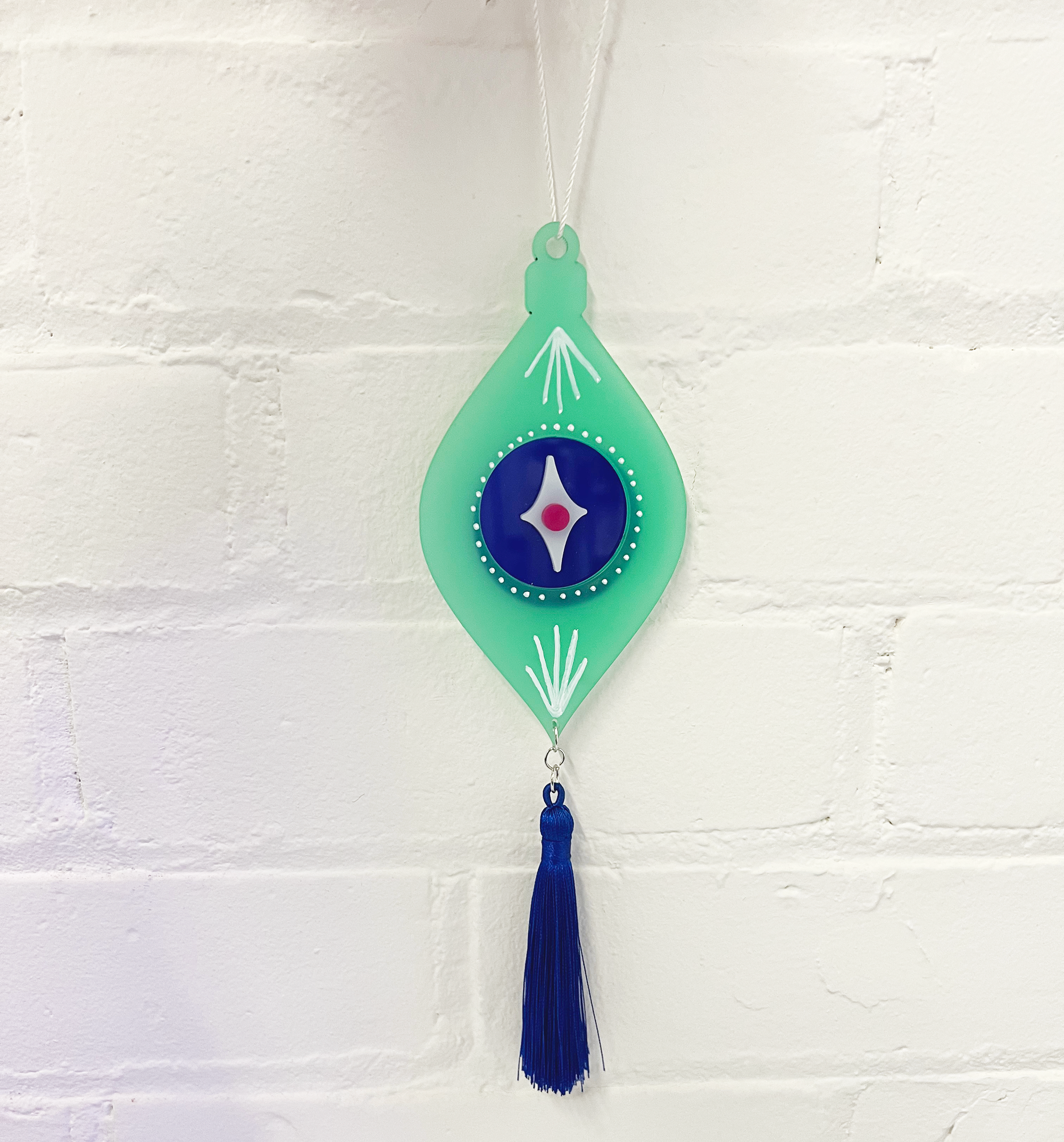 ghost-rocket-greenblue-ornament-flat.png