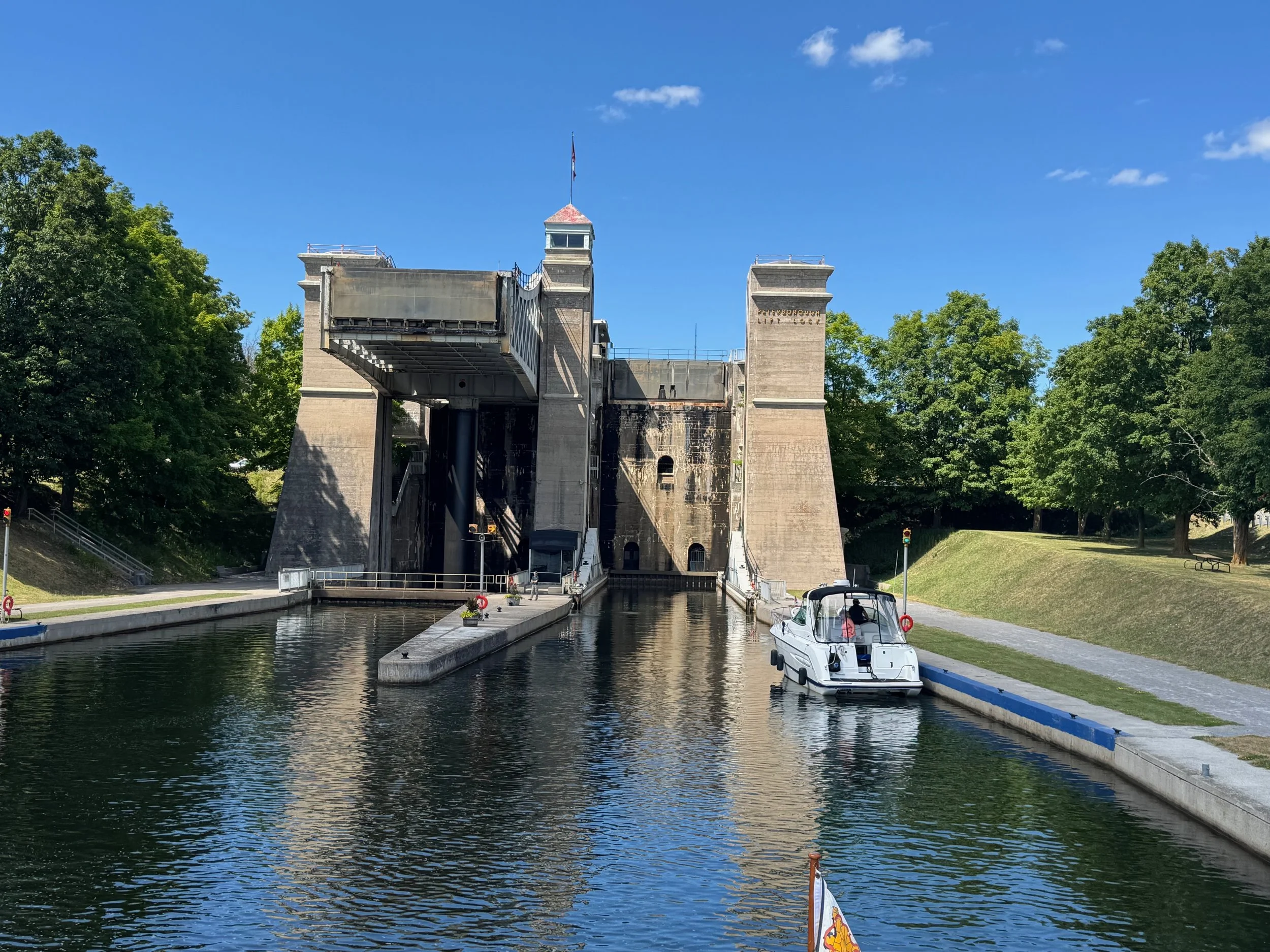 Nassau Mills, ON, CN