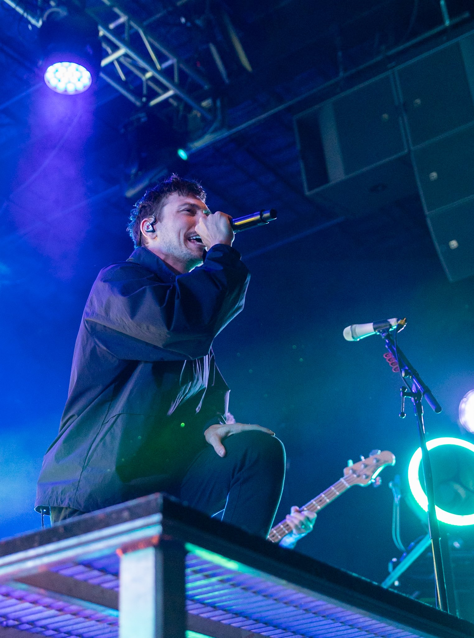 682e242774c8299f92788e62_Mayday parade-9.jpg