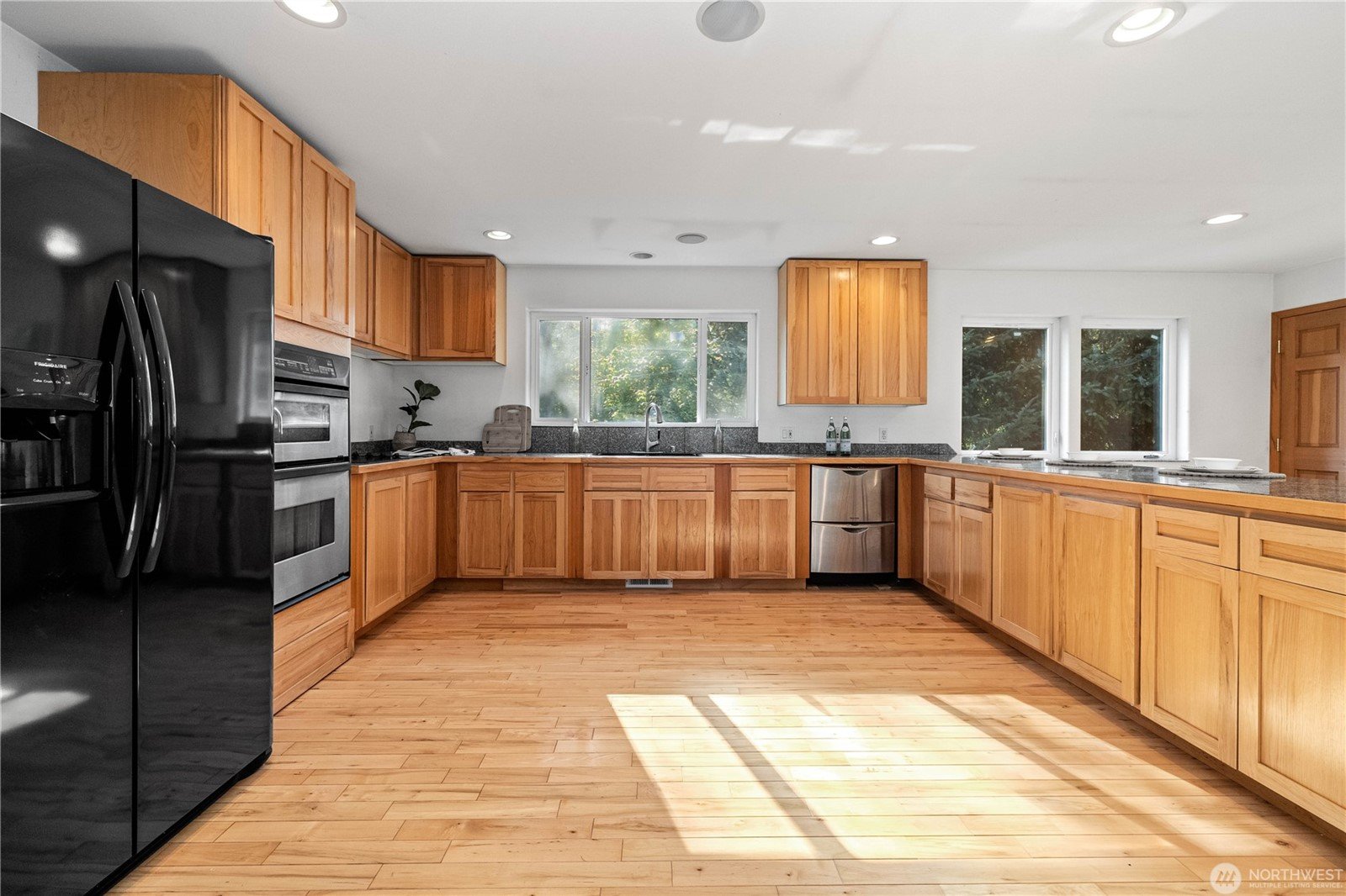 kitchen before.jpeg