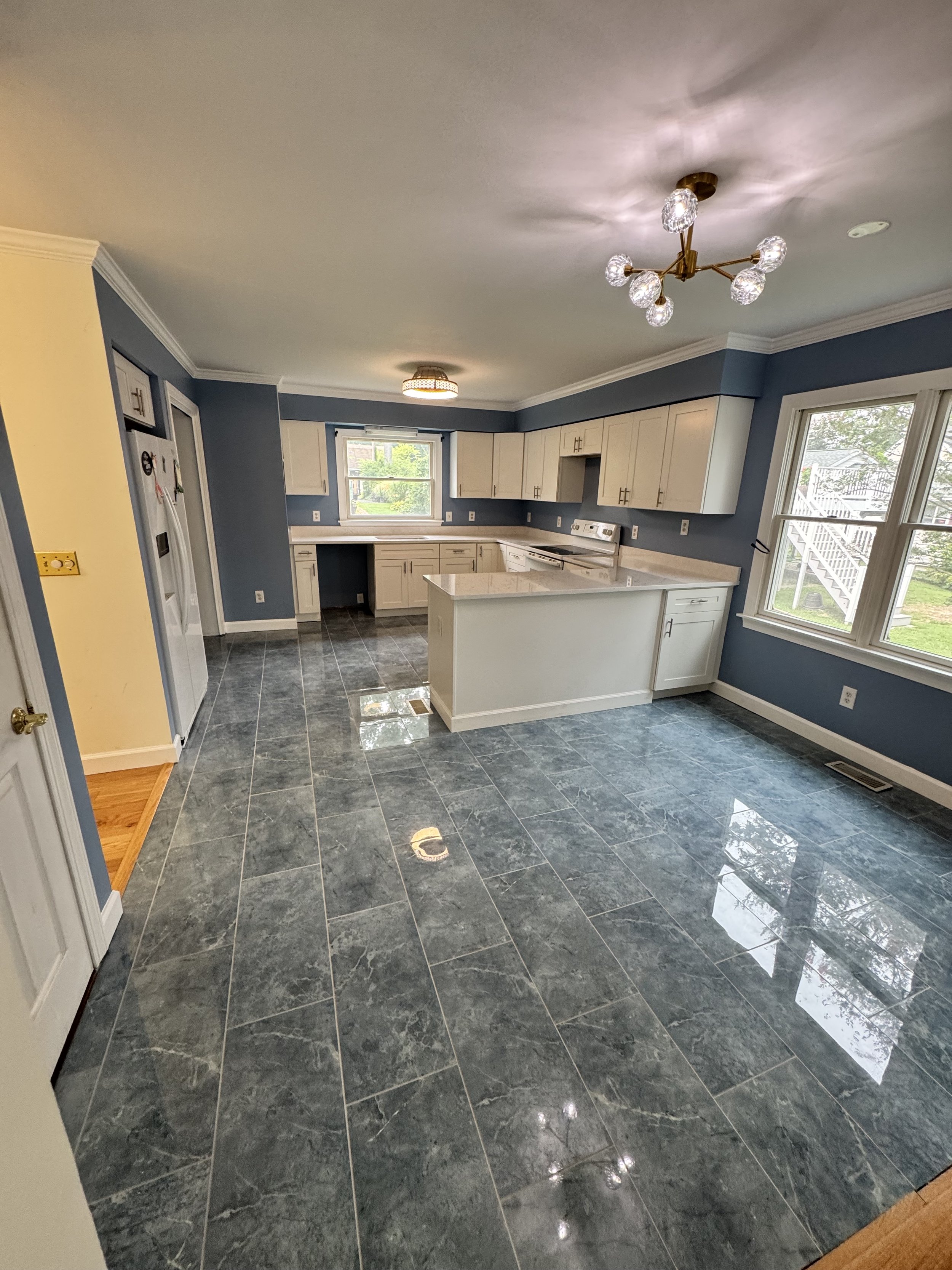 White and blue kitchen