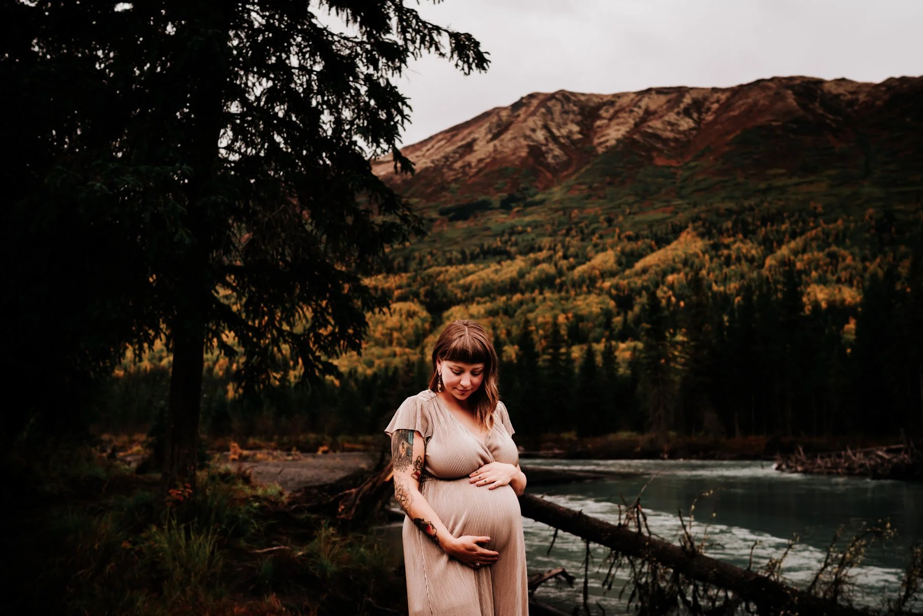 When to Book Your Maternity and Newborn Photography Session