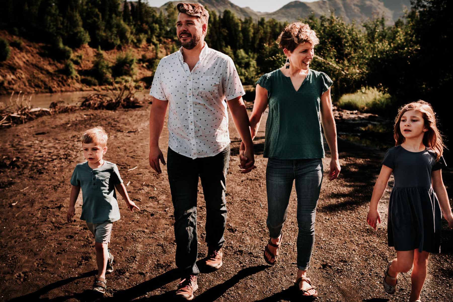 harrisonburg-family-photographer-eagle-river330.jpg