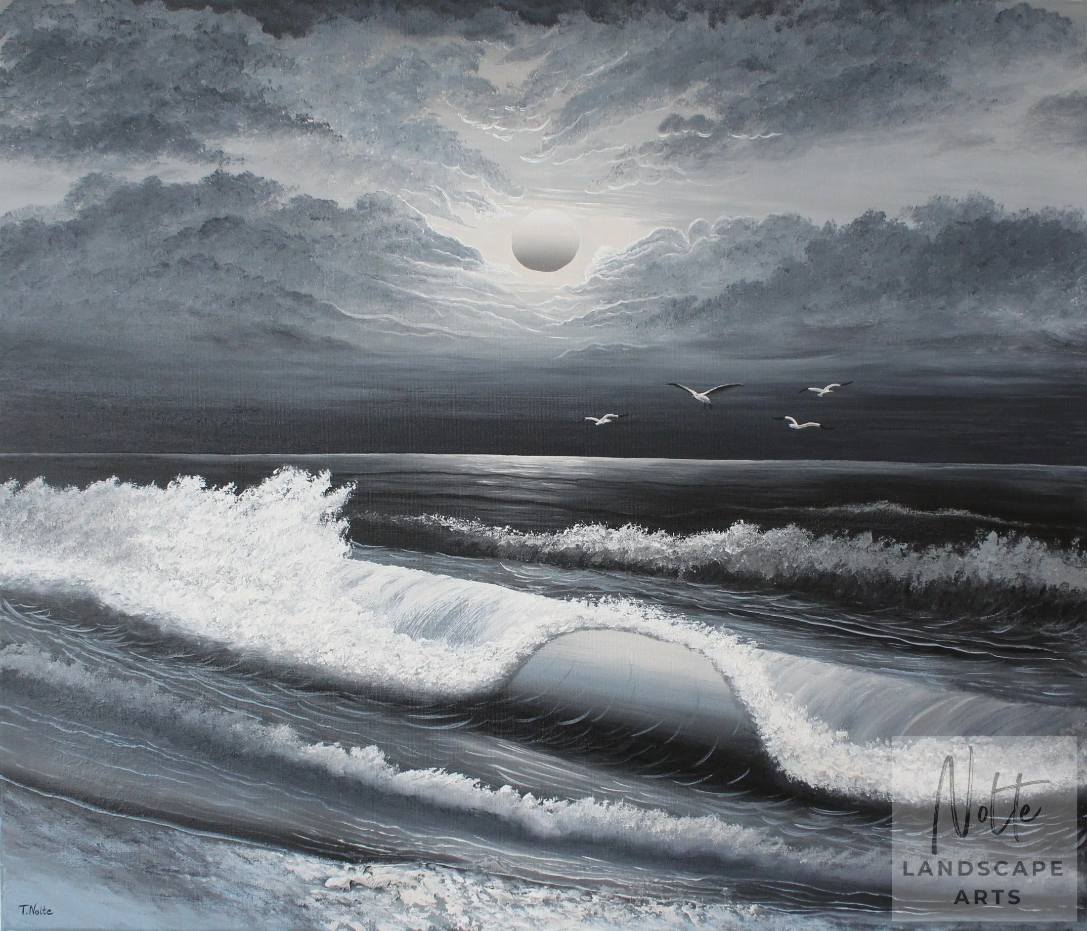 Handgemaltes Acrylgemälde mit einem hell leuchtenden Mond über einer mondbeschienenen Meereslandschaft mit Wellen bei Nacht.