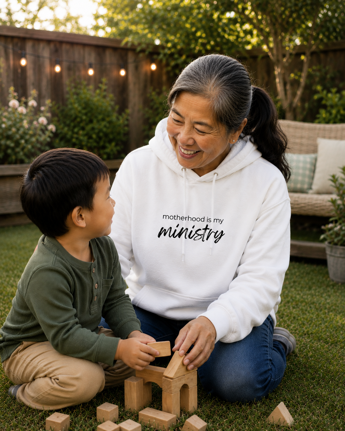 MIMM Hoodie_White.png