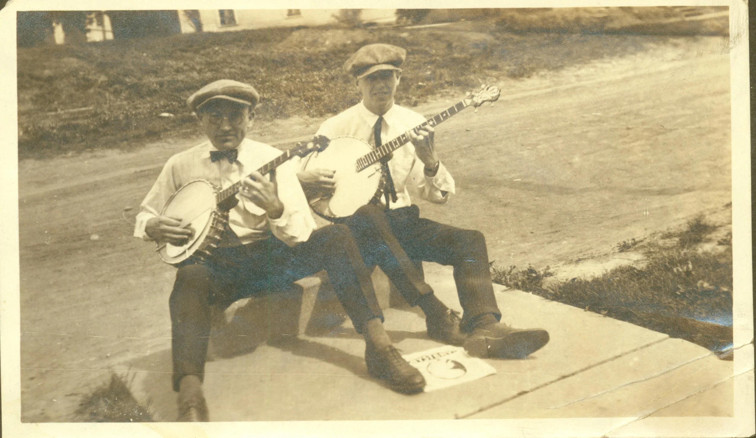 Delta Upsilon Banjo Twins