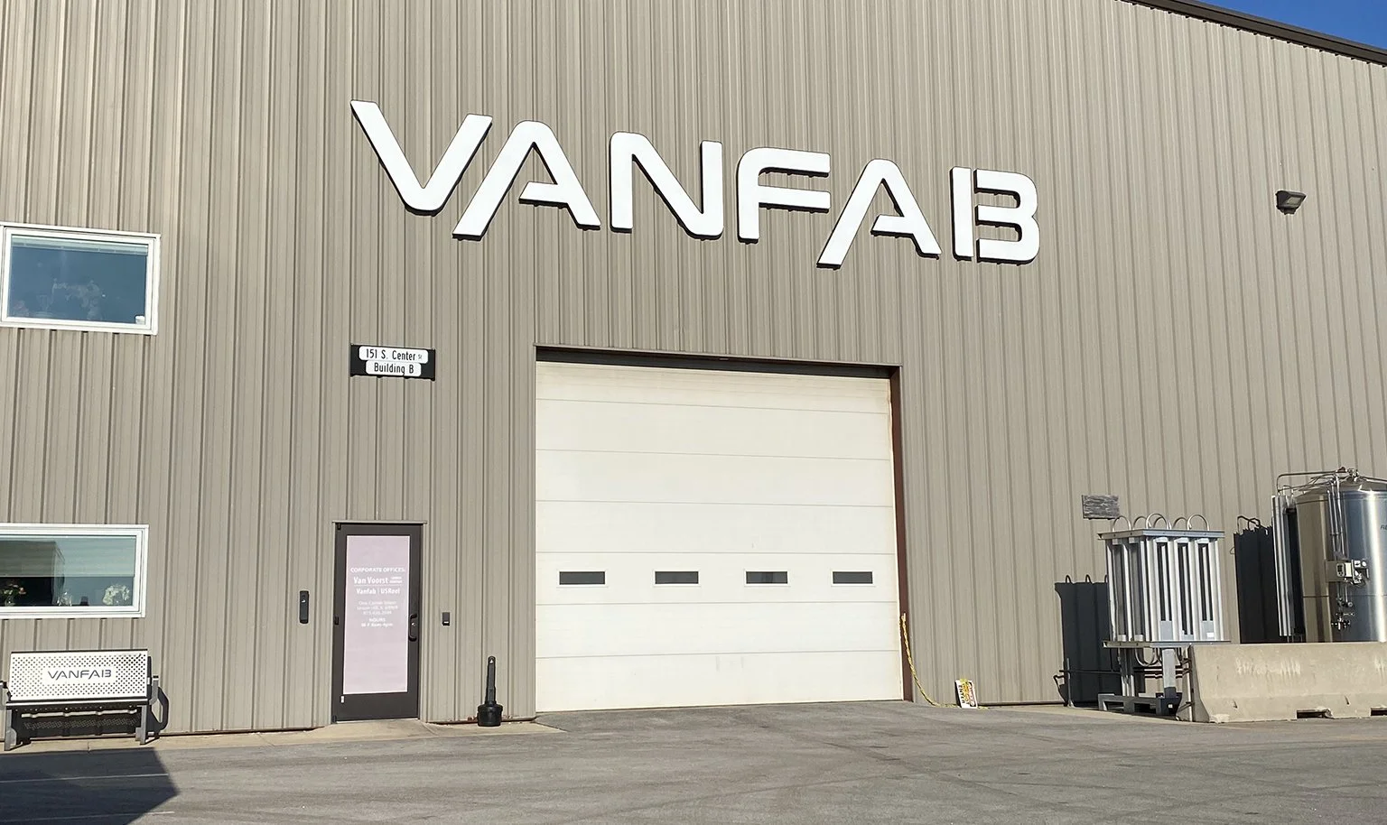 vanfab.jpg