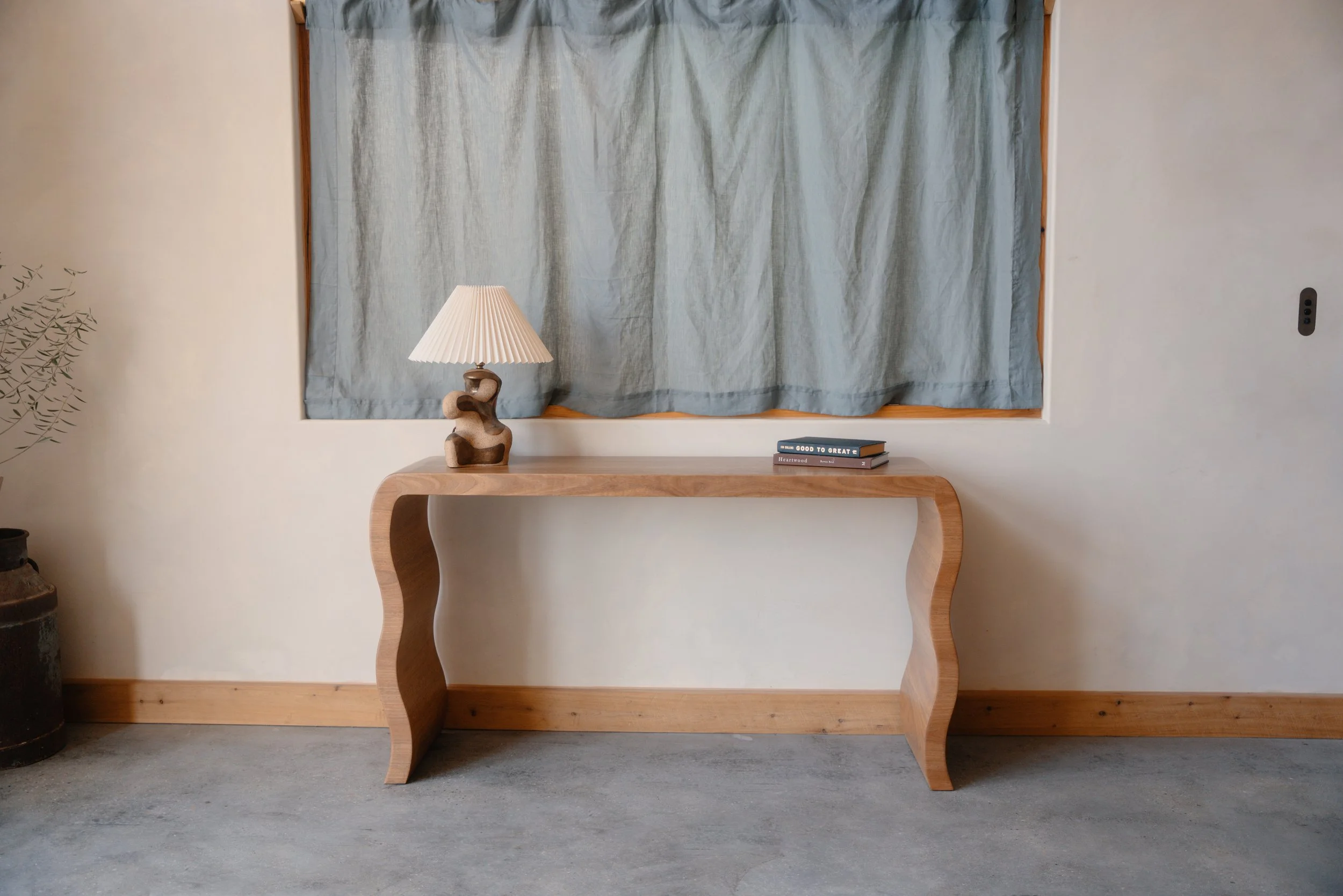lorrainevisuals_AolaniStudios_sidetable-05-2 2.jpeg