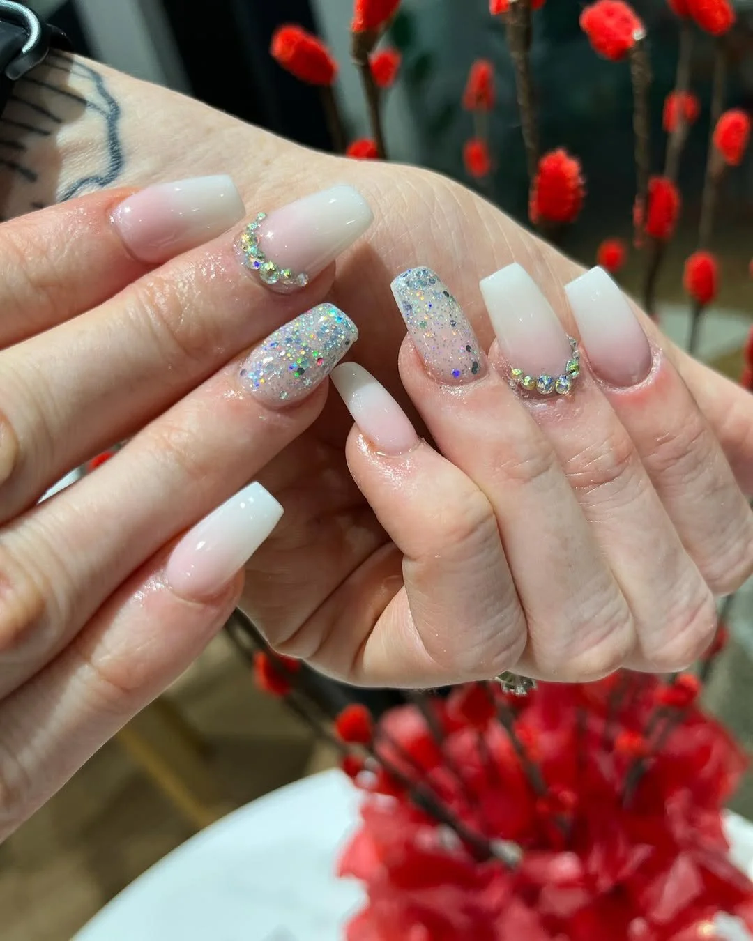 Soft nude ombr&eacute; with a touch of sparkle ✨
Simple, classy, and timeless.
Perfect for everyday luxury 💅