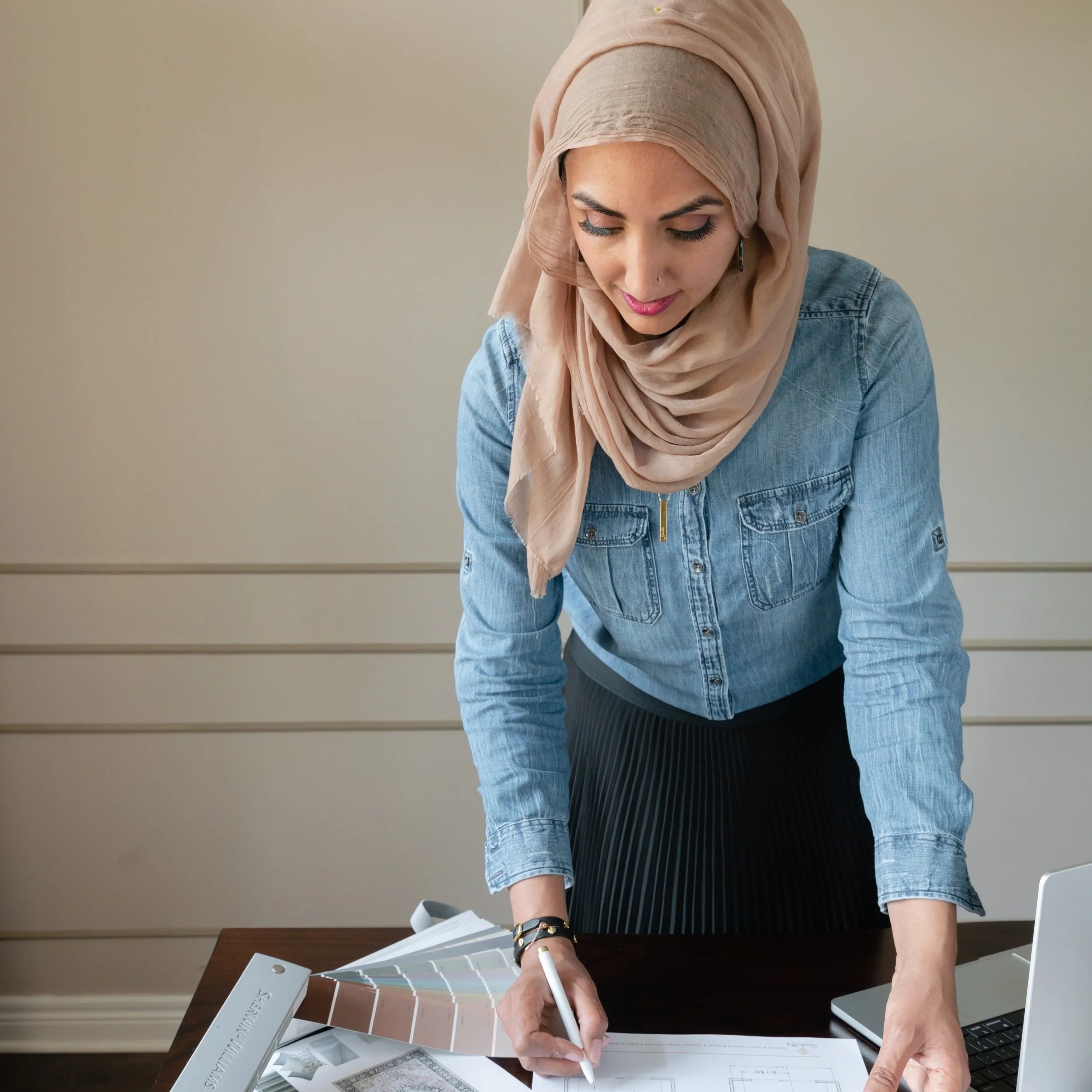 The Designer Bestie — Your On-Demand Design Expert