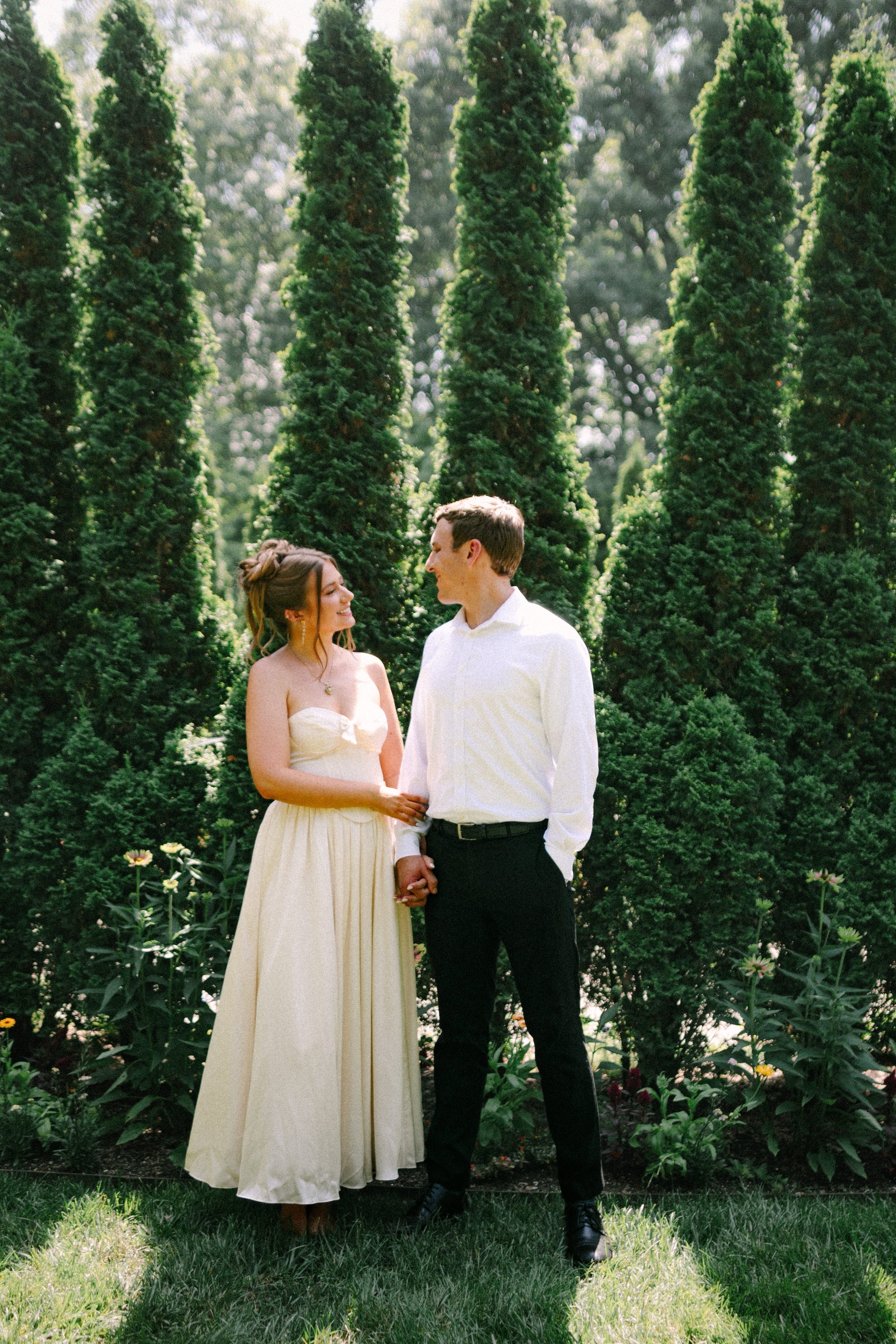 grandromantic-indianapolis-newfields-engagement-ew-100.jpg