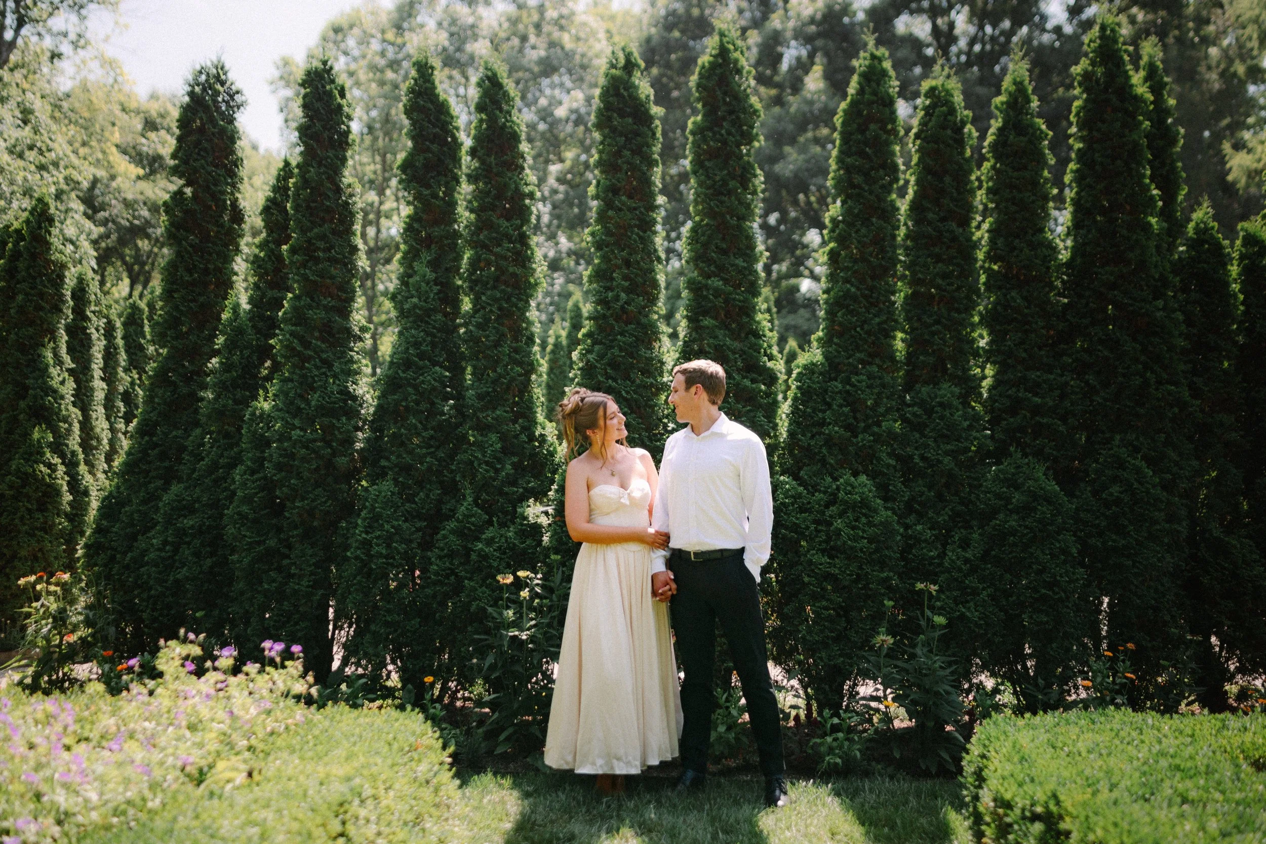 grandromantic-indianapolis-newfields-engagement-ew-99.jpg