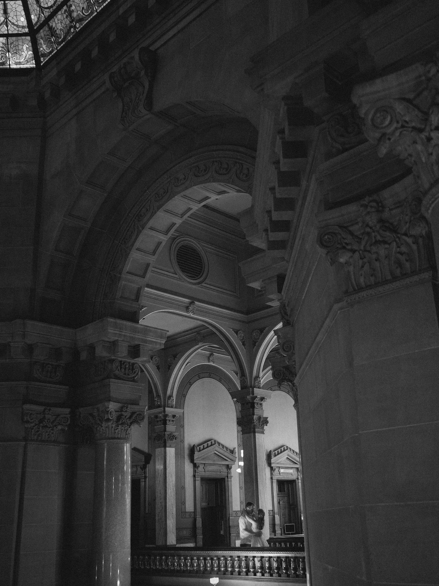 Got to spend a few hours running around Indianapolis with Kami and Andrew to celebrate their wedding anniversary. We also both got married at the same venue and it was so fun to be back a few months later as a photographer instead of a bride.🖤

🏷️: