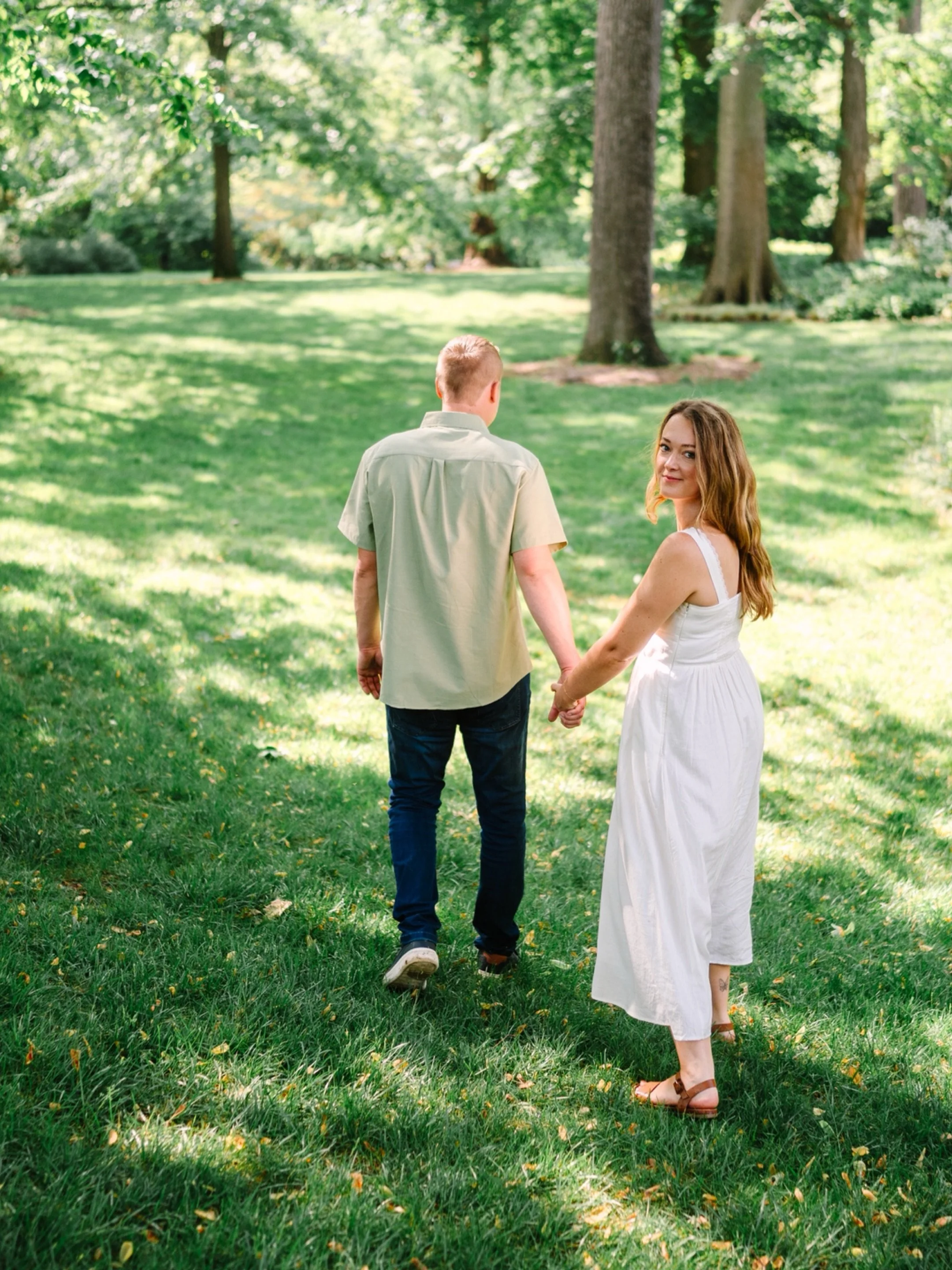 Back at Newfields for a gorgeous engagement session! If there is one thing I&rsquo;m going to do it&rsquo;s get you your sneak peeks ASAP. Please enjoy these photos that were taken less than 24 hrs ago and delivered late last night.🫡🖤
-
Also, I lov