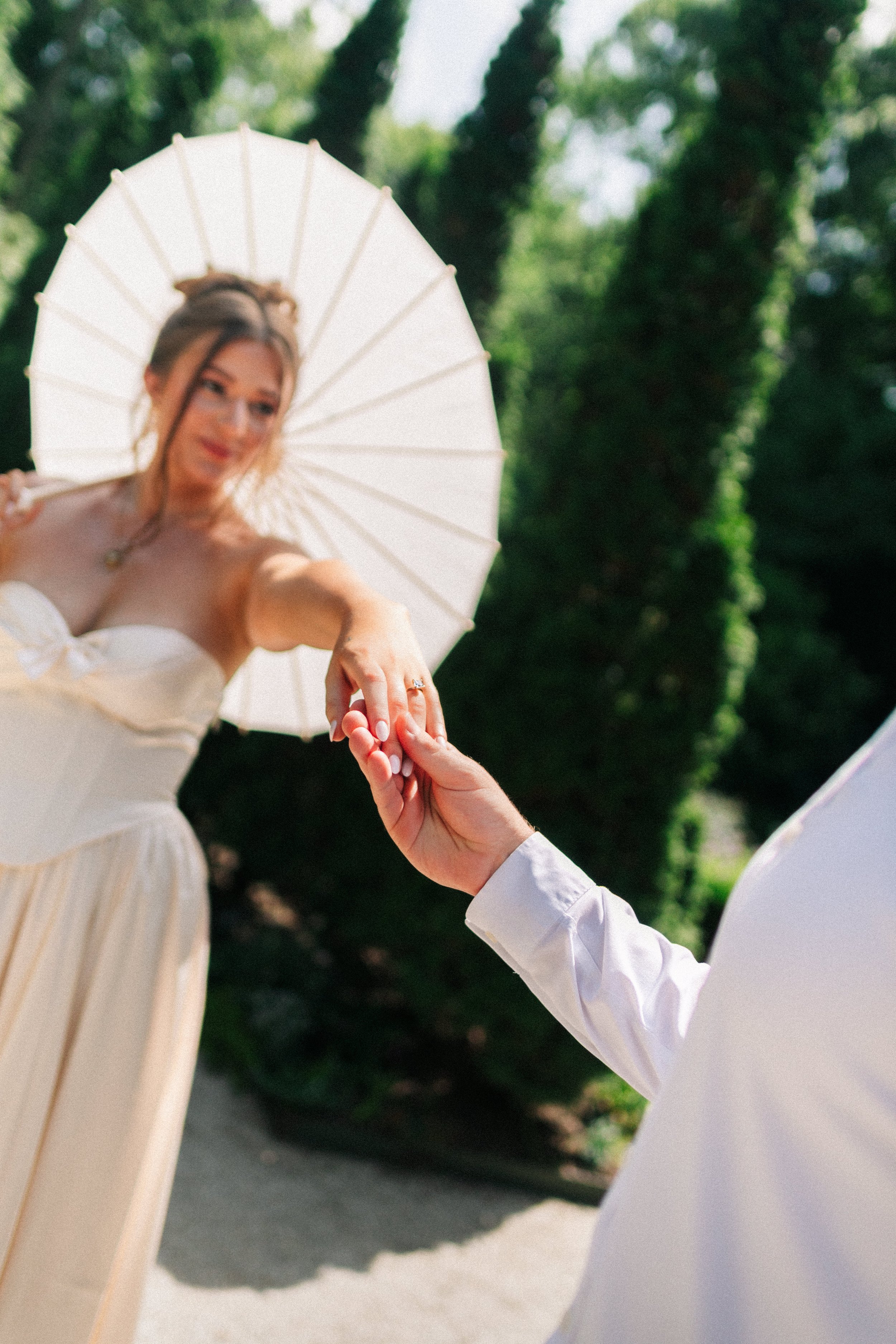 grandromantic-indianapolis-newfields-engagement-ew-e-8.jpg