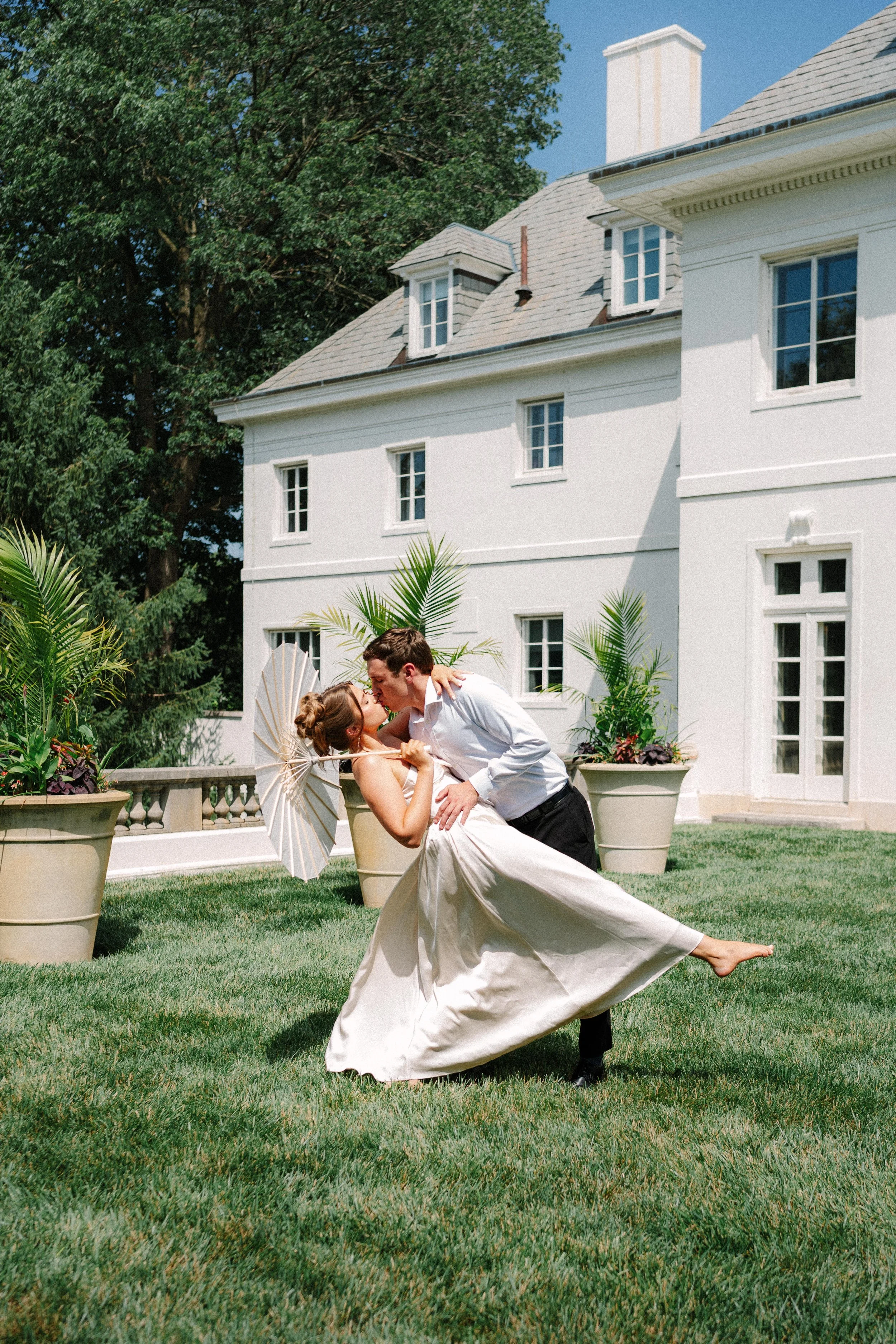 grandromantic-indianapolis-newfields-engagement-ew-47.jpg