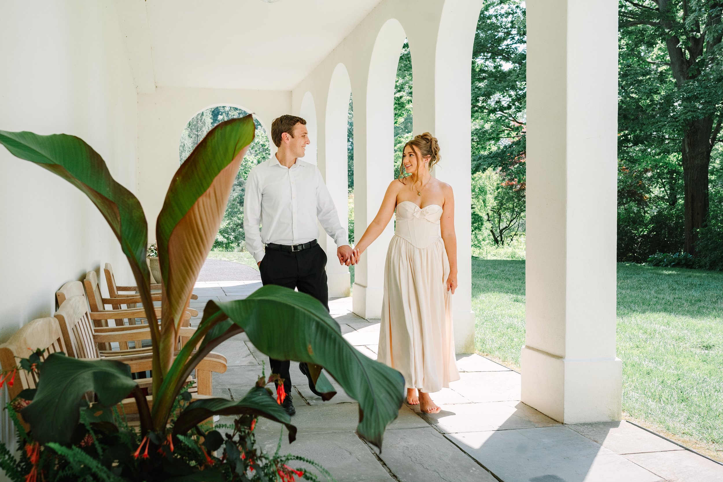 grandromantic-indianapolis-newfields-engagement-ew-e-1.jpg