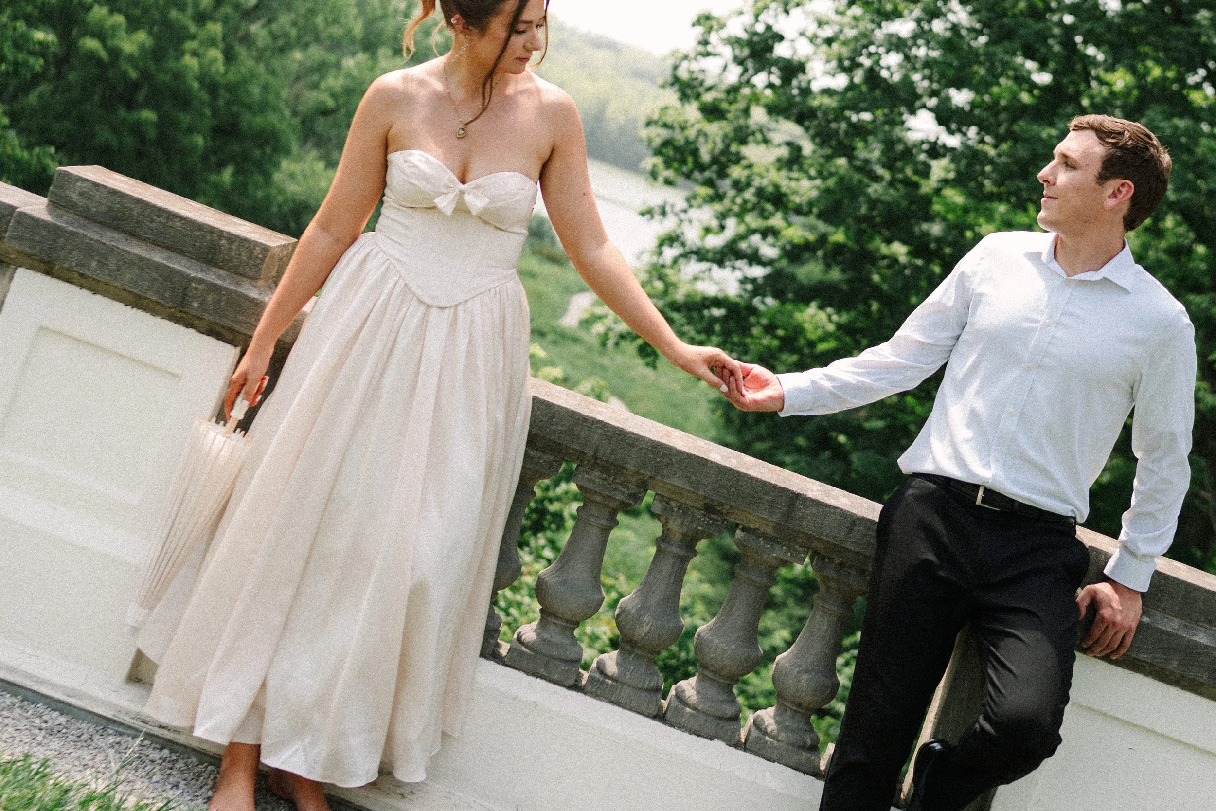 grandromantic-indianapolis-newfields-engagement-ew-69.jpg