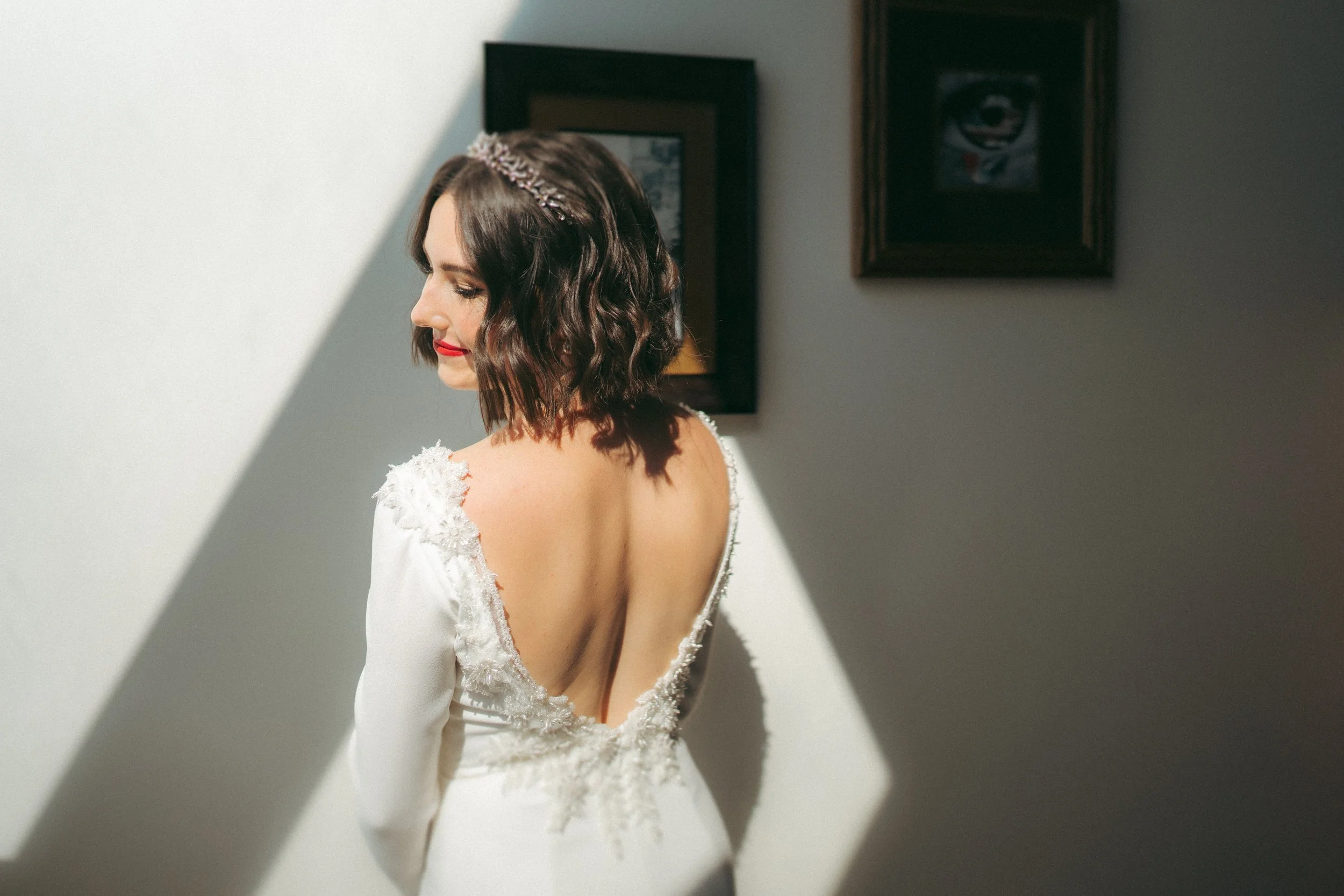 caroline-james-wedding-gettingready-indy-brynnaisabell-66.jpg