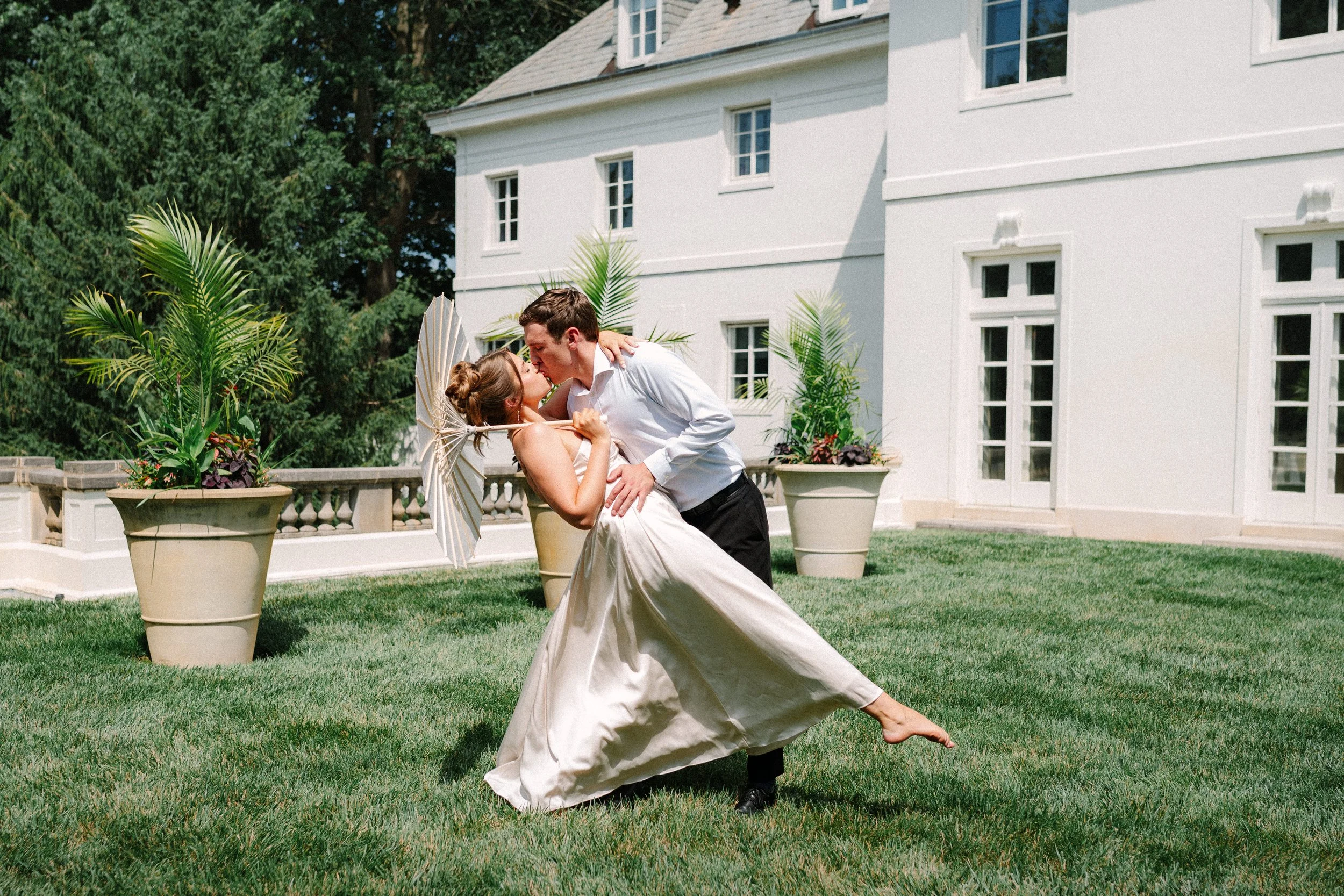 grandromantic-indianapolis-newfields-engagement-ew-48.jpg