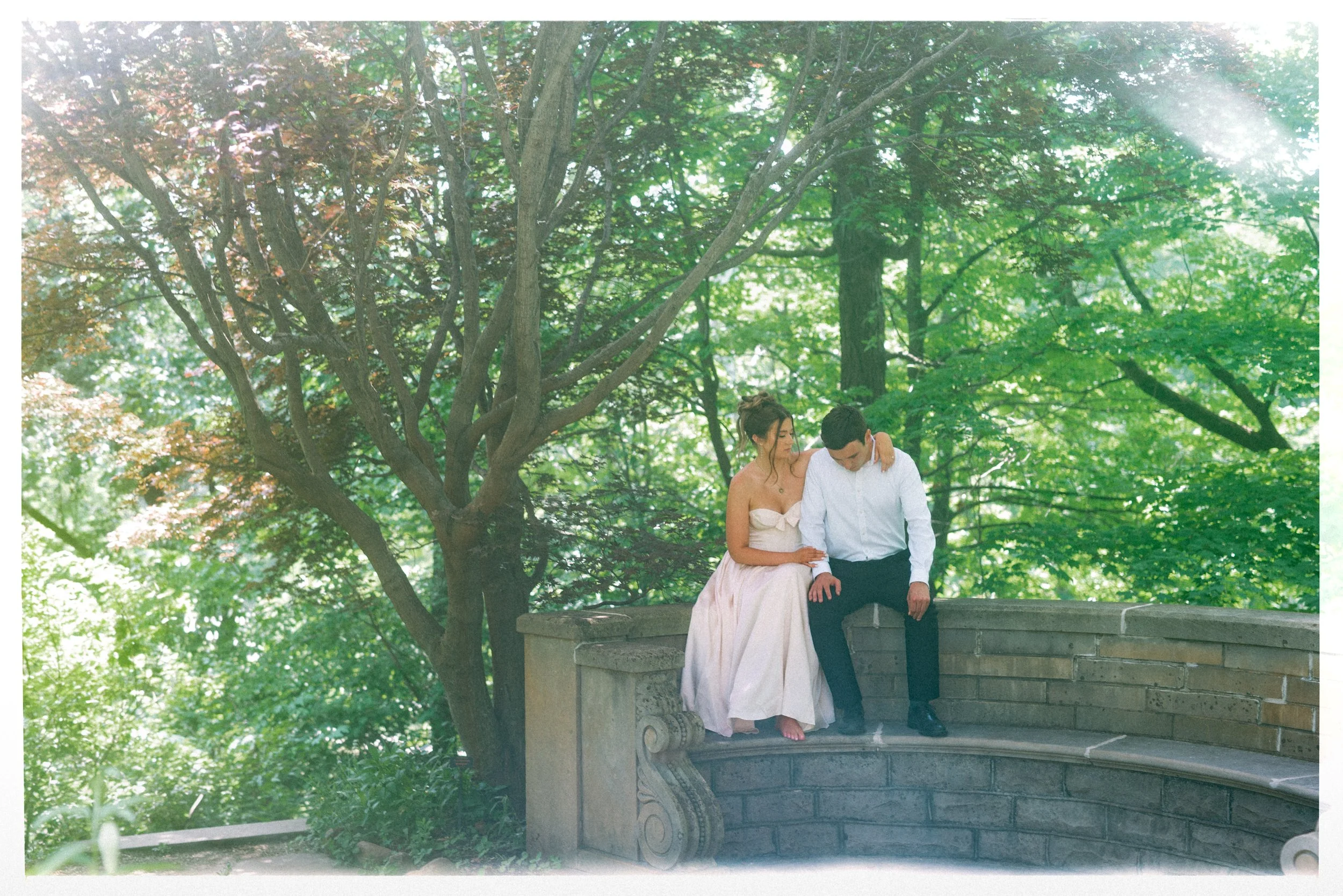 grandromantic-indianapolis-newfields-engagement-ew-32.jpg