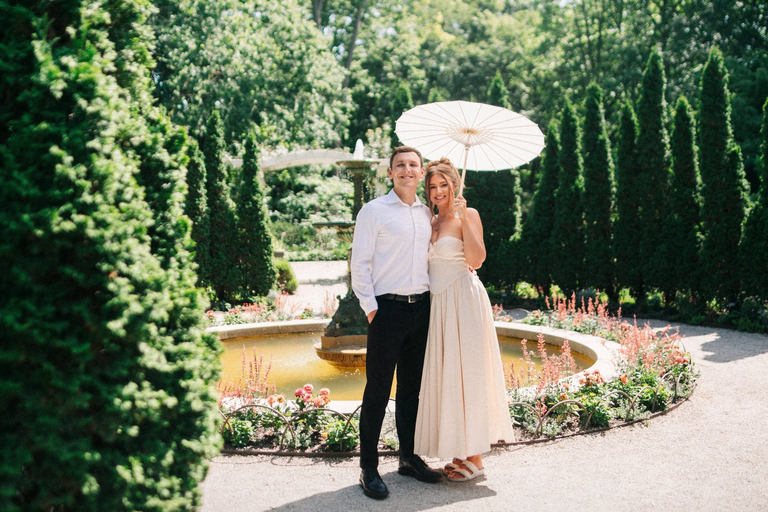 grandromantic-indianapolis-newfields-engagement-ew-118.jpg