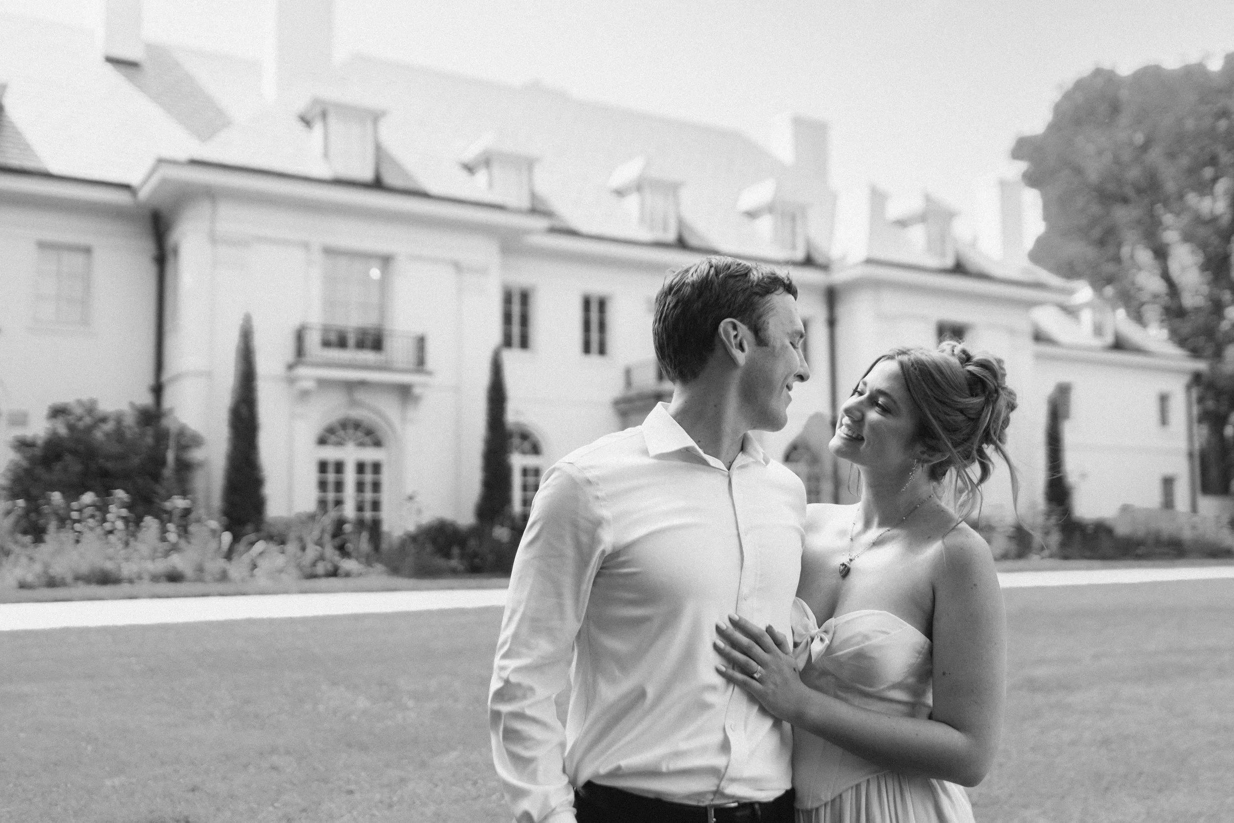 grandromantic-indianapolis-newfields-engagement-ew-148.jpg