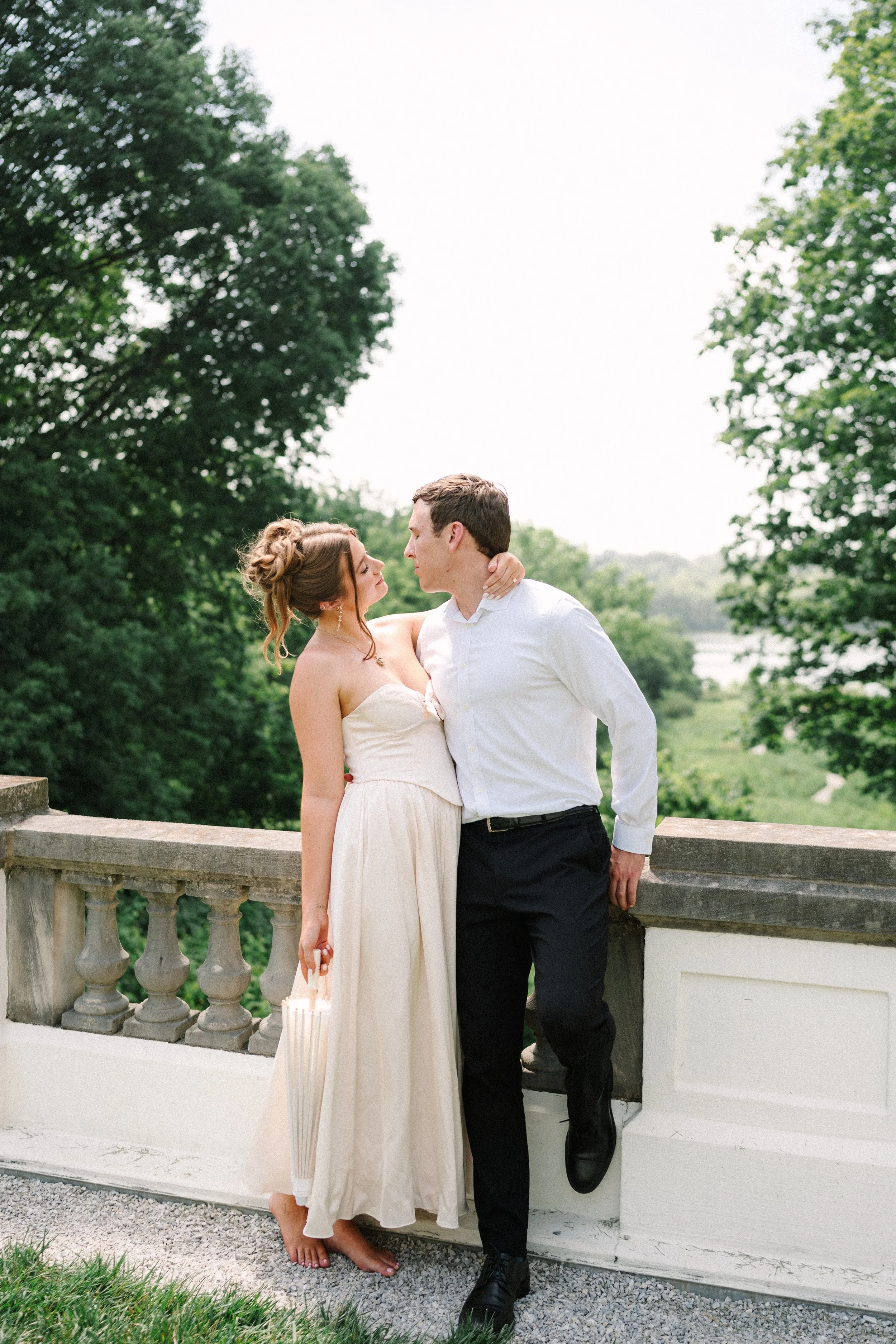 grandromantic-indianapolis-newfields-engagement-ew-76.jpg