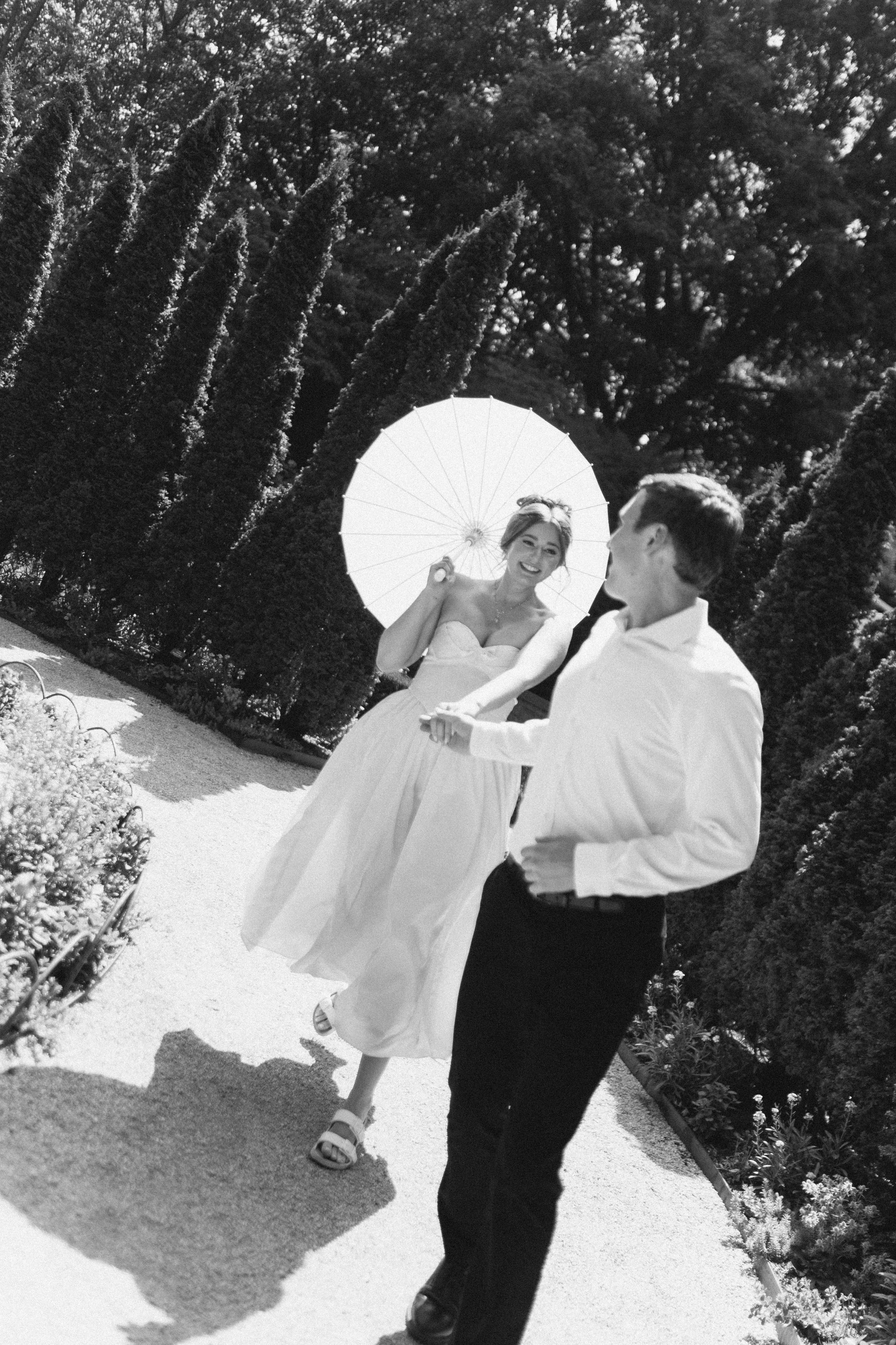 grandromantic-indianapolis-newfields-engagement-ew-113.jpg