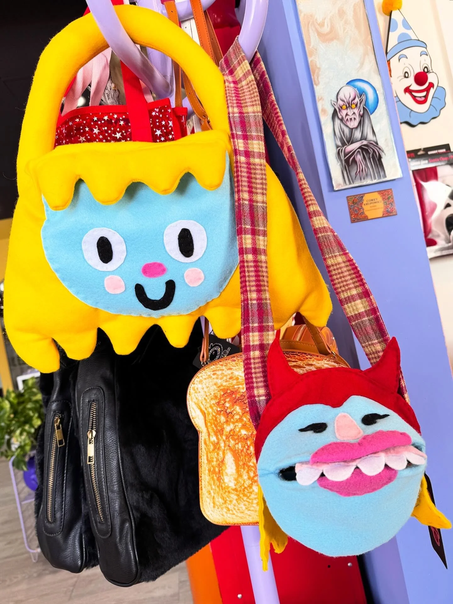 Art is supposed to make you feel something. Feel some joy for once. 🌼🌸 @hagvintage_ enters the chat with this squad of handmade bags, purses, pouches, and joyful objects. 

You can also find a capsule of Hag Vintage picks throughout the shop this s