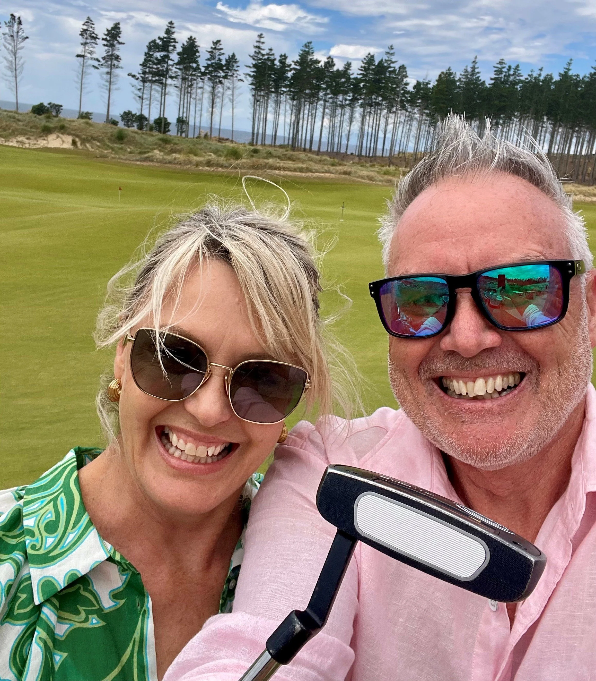 Small-group golf tours