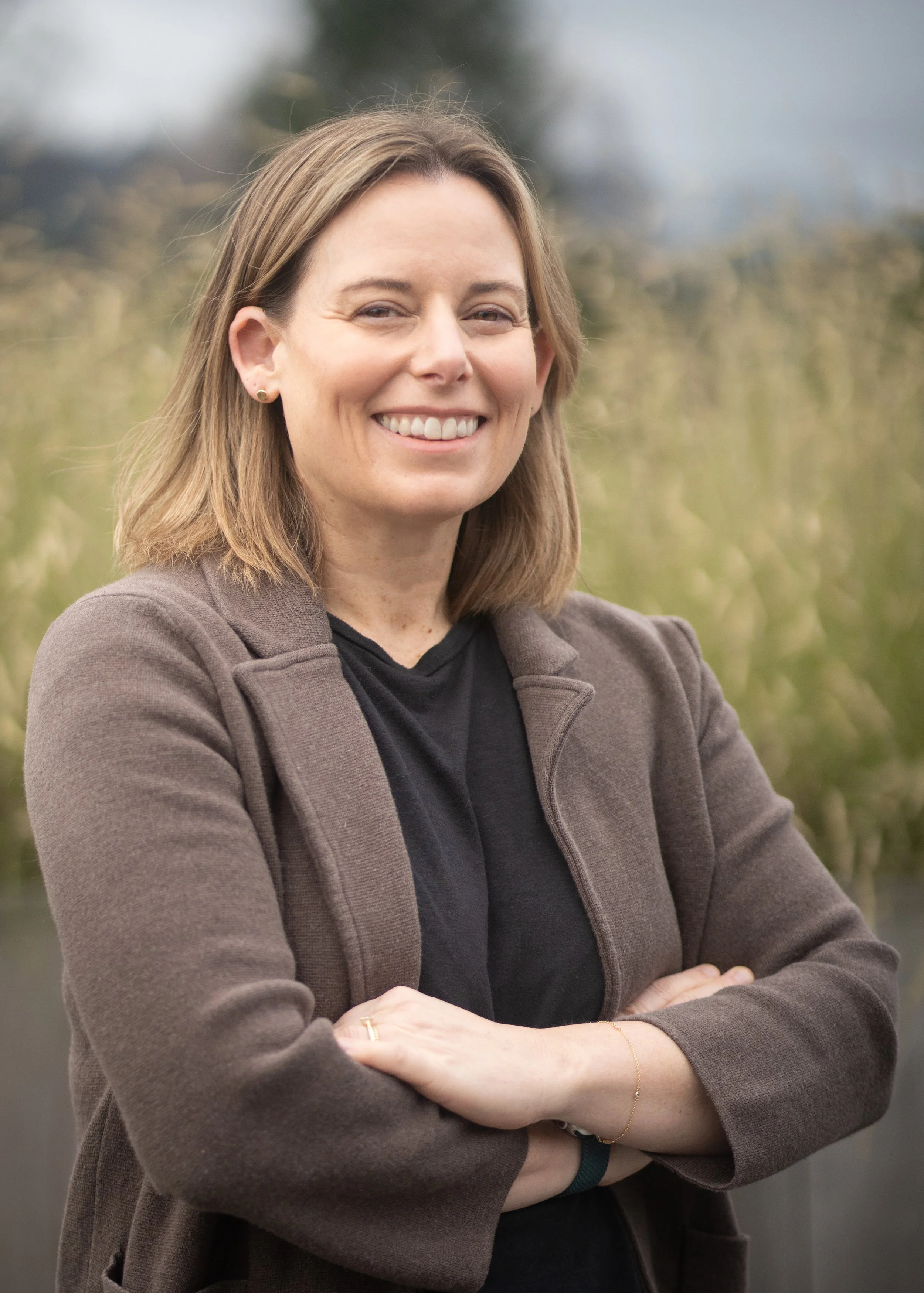 Logo for Spruce Veterinary Urgent Care in Hillsboro, Oregon with a pine tree graphic