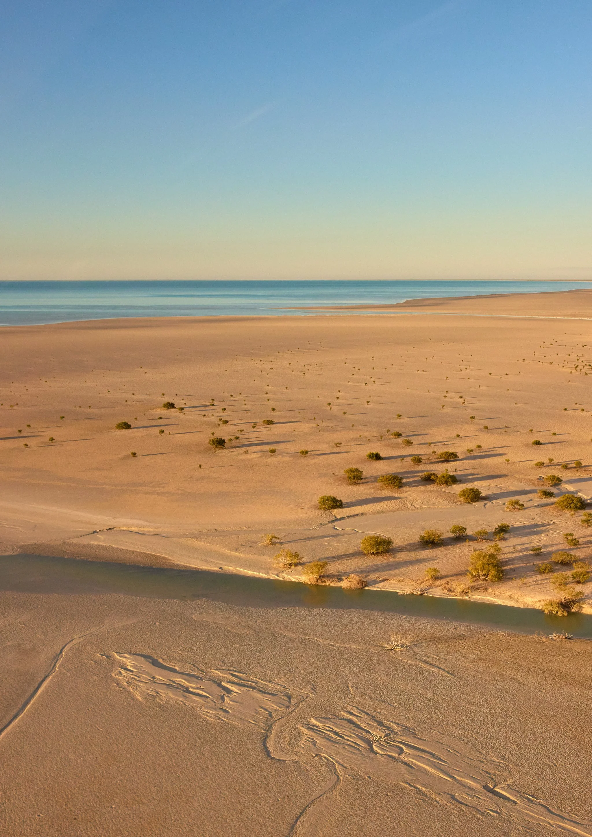 LOW TIDE 4, BROOME A2