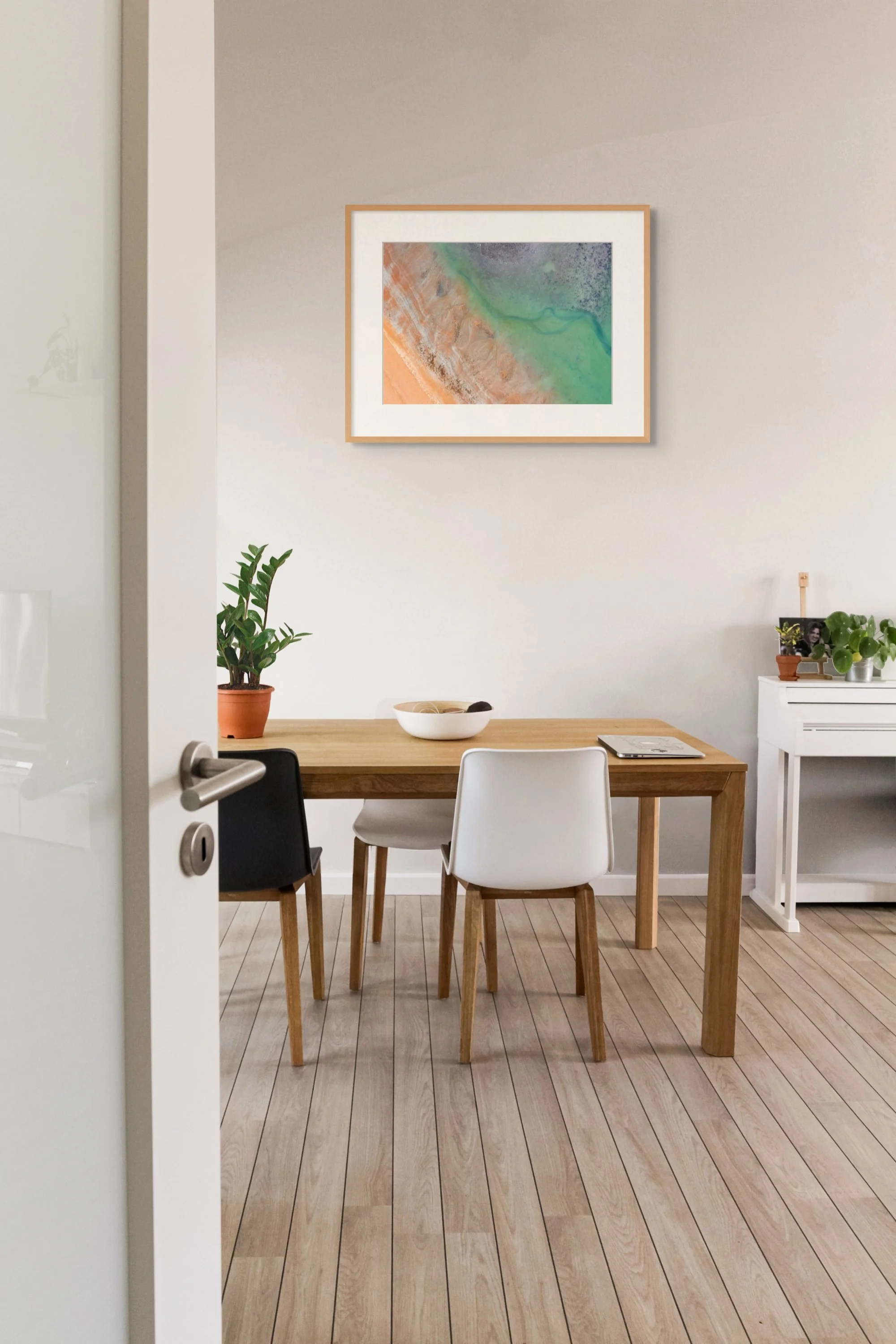 069 broome helicopter 230501 jwyld - v2-full.jpg