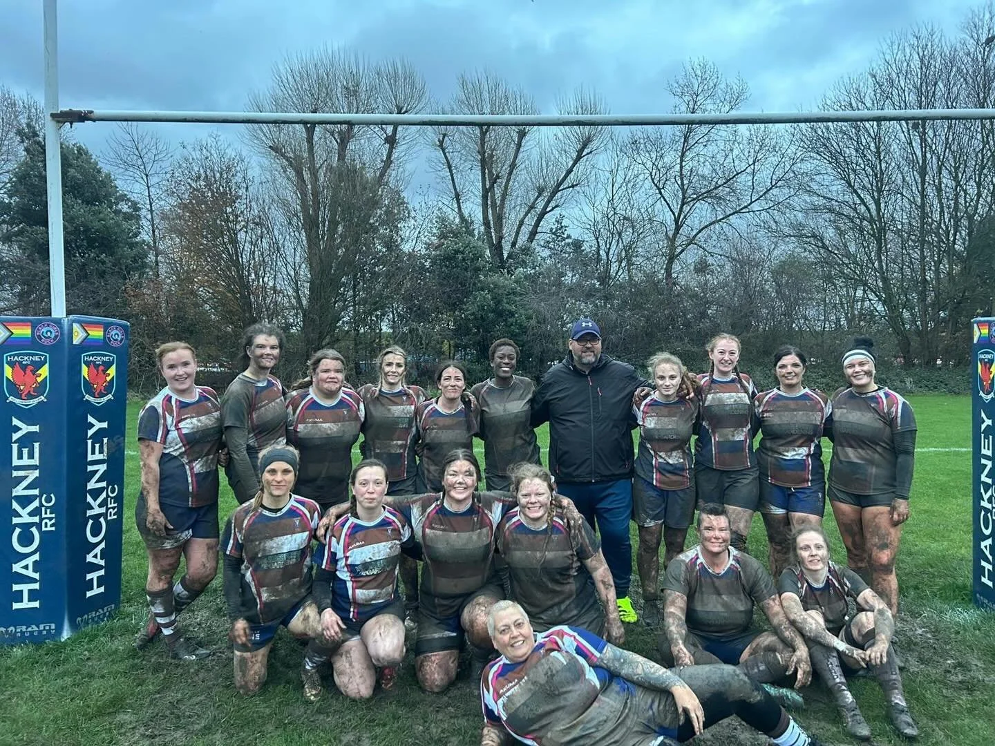 FINAL SCORE 0-32!!

Winners are grinners! A very tough game in not the best conditions today, but the saints came away with the win, thank you @hackneygladies for a great game! 

FOTM - @mother_of_dragons_06 
BOTM - @terigear91x 

#TogetherSouth