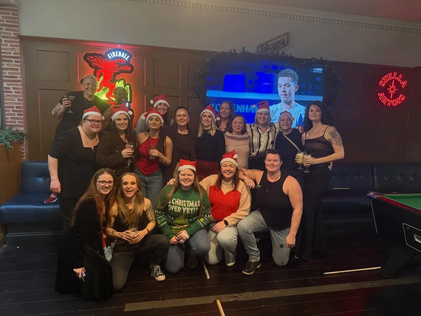 A festive night of fun for the saints at our Christmas social (shout out to the social committee for organising!!)

Huge thank you to @southstreetbar for hosting us and thank you to @maudiemaydesign for our personalised saints gifts! 

Merry Christma