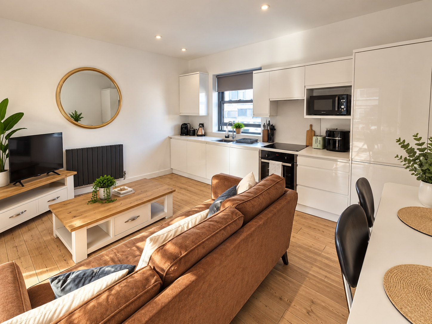 Cambridge Mews Apartment 1 (5).png