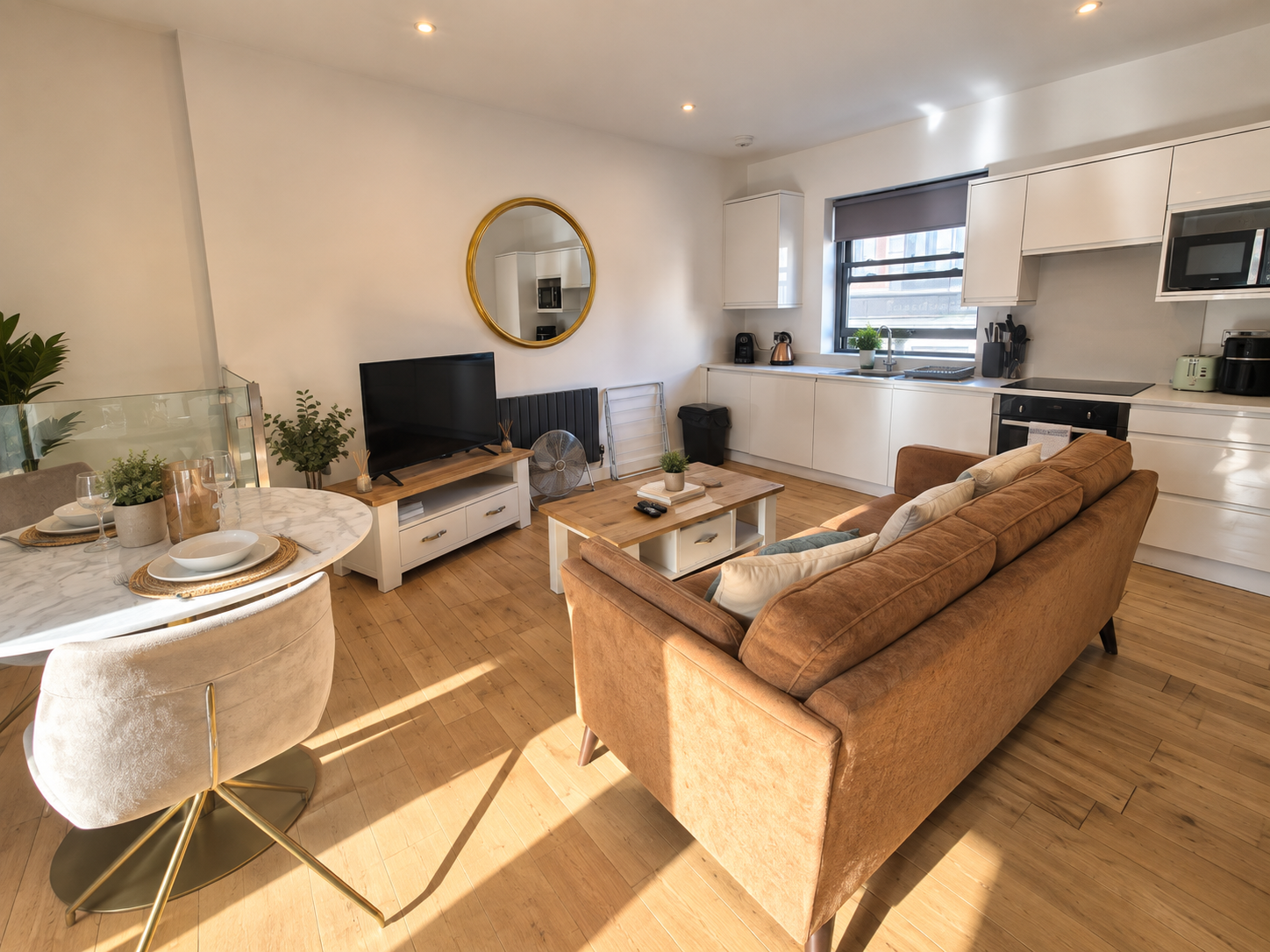 Cambridge Mews Apartment 1 (3).png