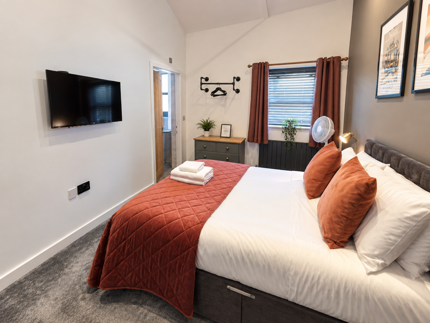 Cambridge Mews Apartment 8 (5).png