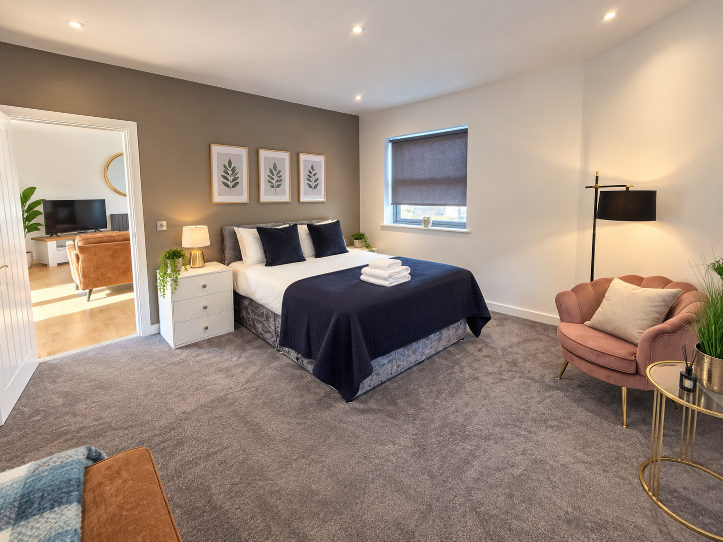 Cambridge Mews Apartment 1 (7).png