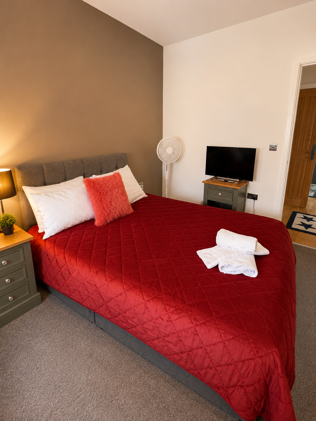 Cambridge Mews Apartment 6  (9).png