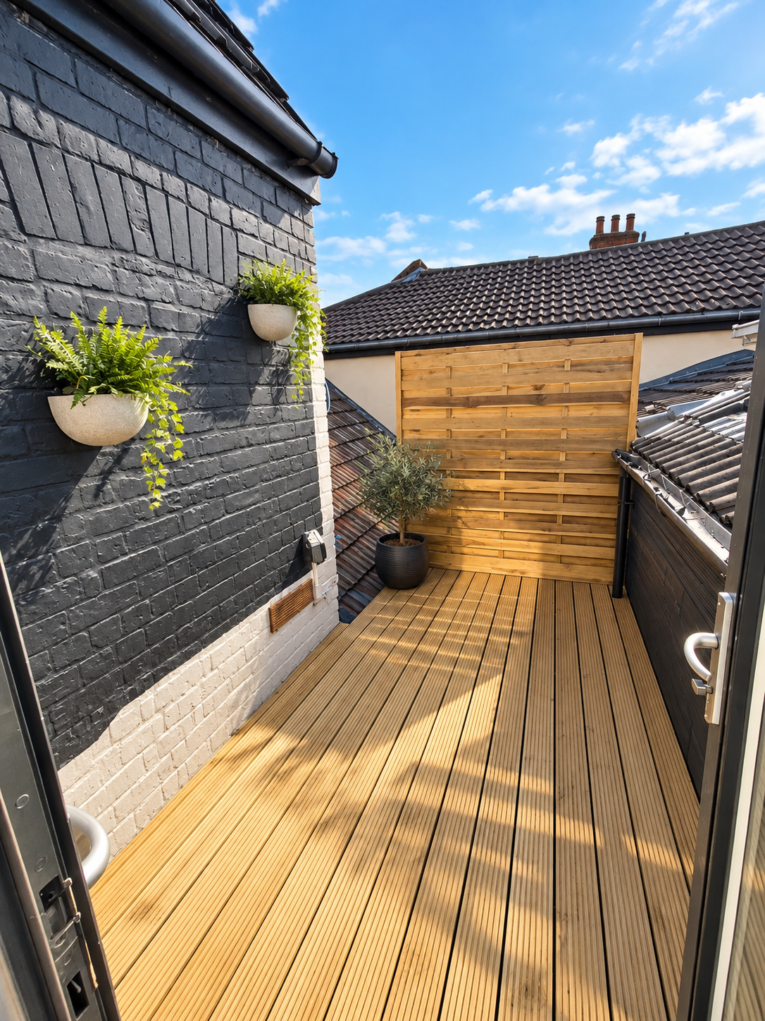 Cambridge Mews Apartment 1 (2).png