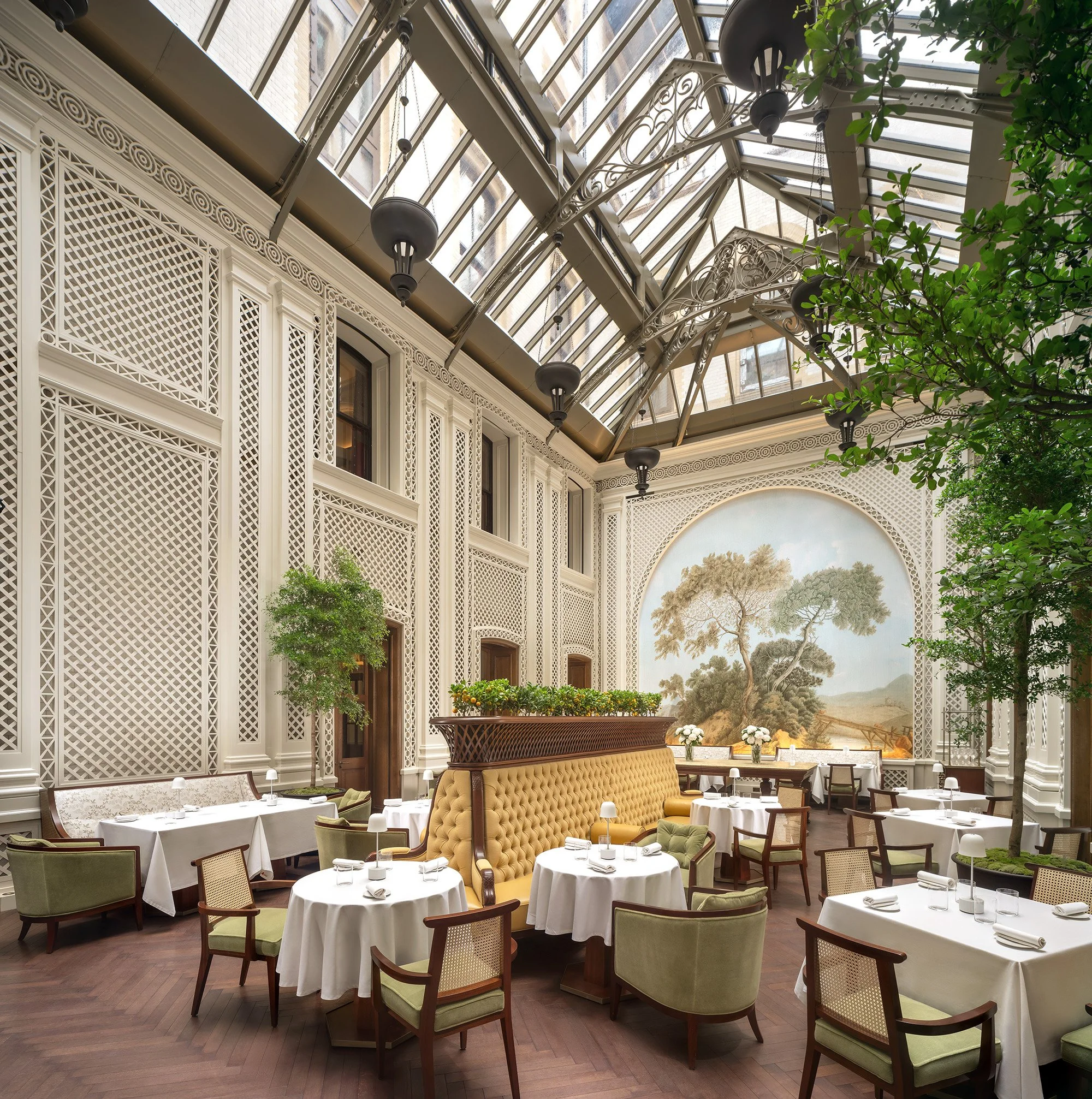 Raffles London - Saison.jpg