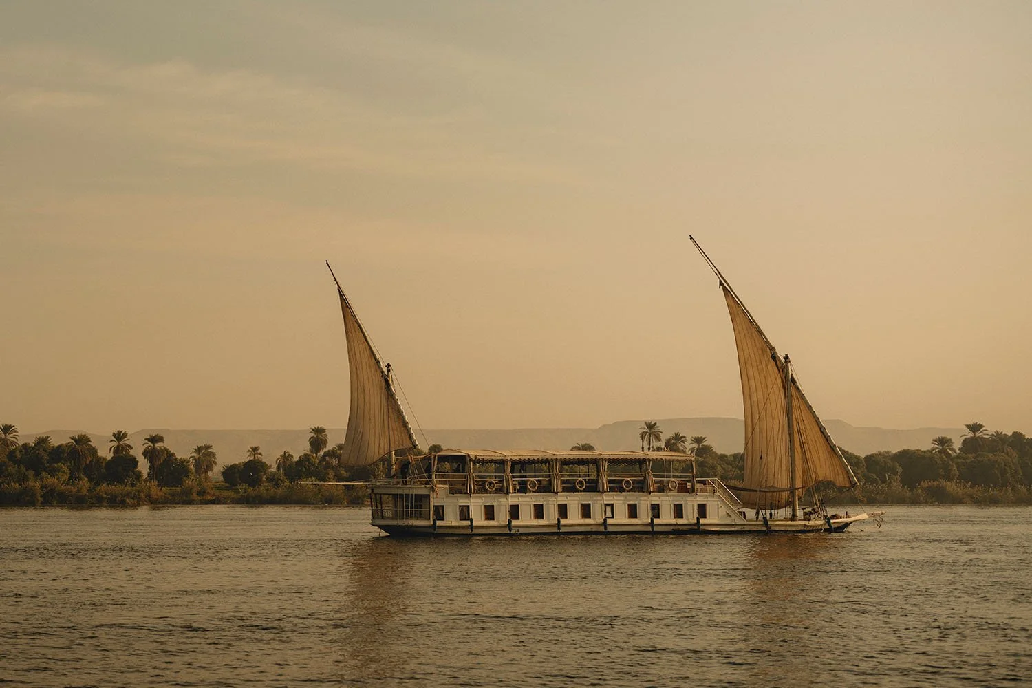 AL MOUDIRA -EXPERIENCE PIC.jpg