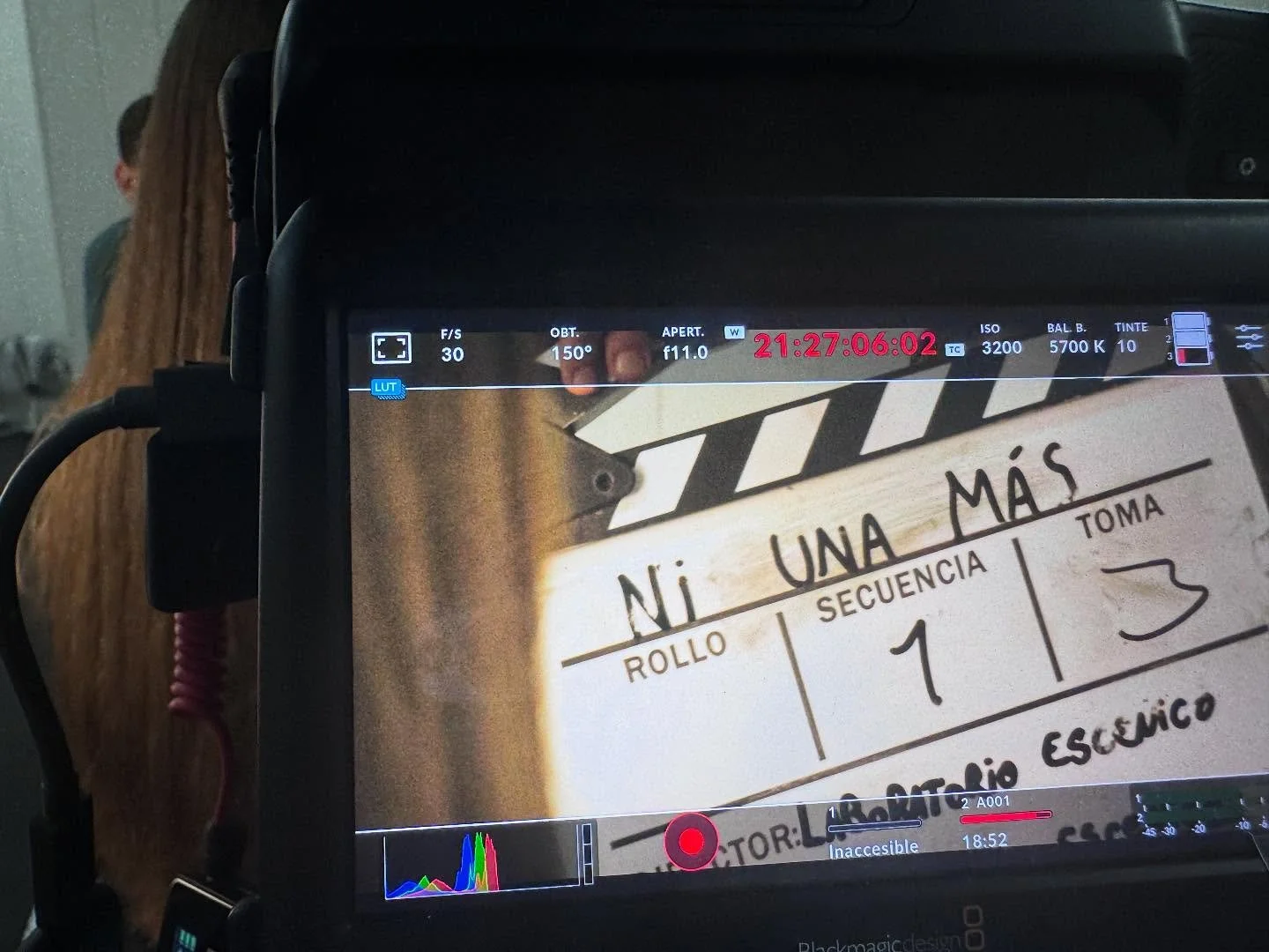 🎬CLASES DE INTERPRETACI&Oacute;N FRENTE A C&Aacute;MARA 🎬
Hoy trabajamos una escena con dos alumnas en nuestro entrenamiento actoral para el actor y la actriz, explorando la verdad en primer plano, la escucha y el pulso emocional que exige la c&aac