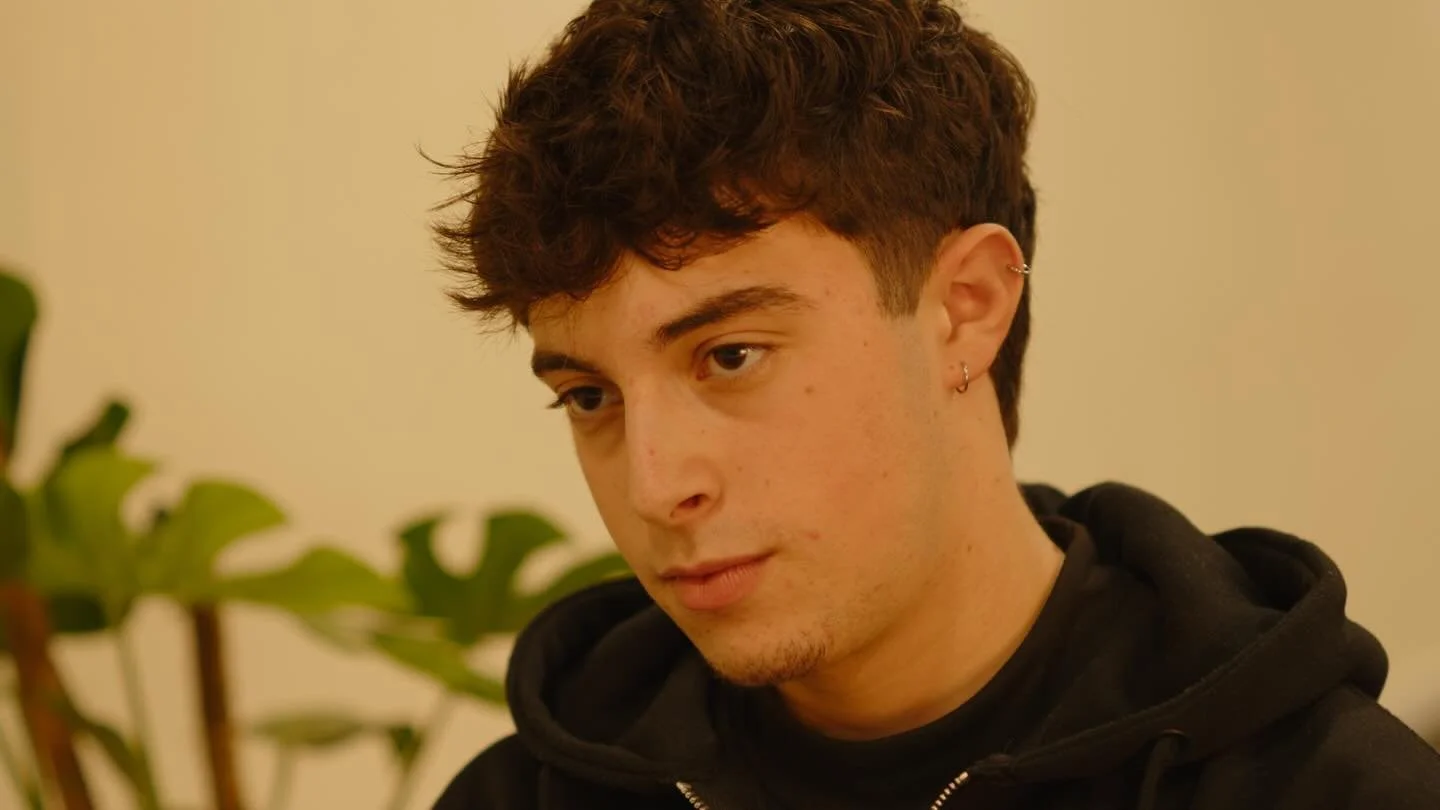 VOLVEMOS!!! 🎬🎭🔥
Se acabaron las vacaciones.
Ma&ntilde;ana empezamos clases.

Damos inicio con estas dos escenas de archivo clase.

Interpretaci&oacute;n, cuerpo, emoci&oacute;n y c&aacute;mara.
Entrenar. Escuchar. Arriesgar.

LABORATORIO ESC&Eacut