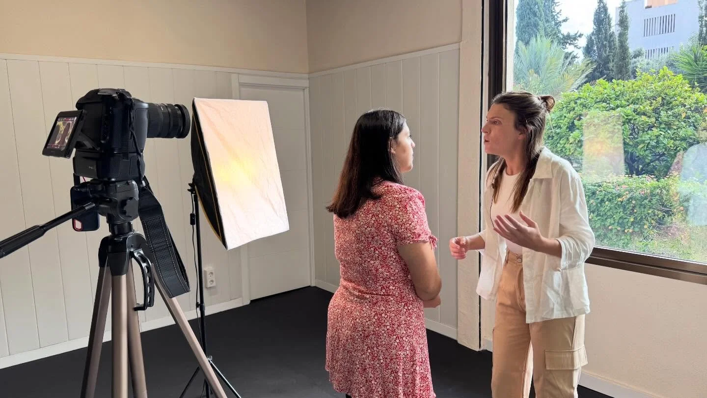 🎬 Ejercicio de clase &mdash; Interpretaci&oacute;n Frente a C&aacute;mara
Hoy compartimos dos escenas trabajadas como ejercicio de clase a partir de material de la pel&iacute;cula
The Notebook.
Alumnas @almu.db @paaulasolanoc 

El objetivo no es imi