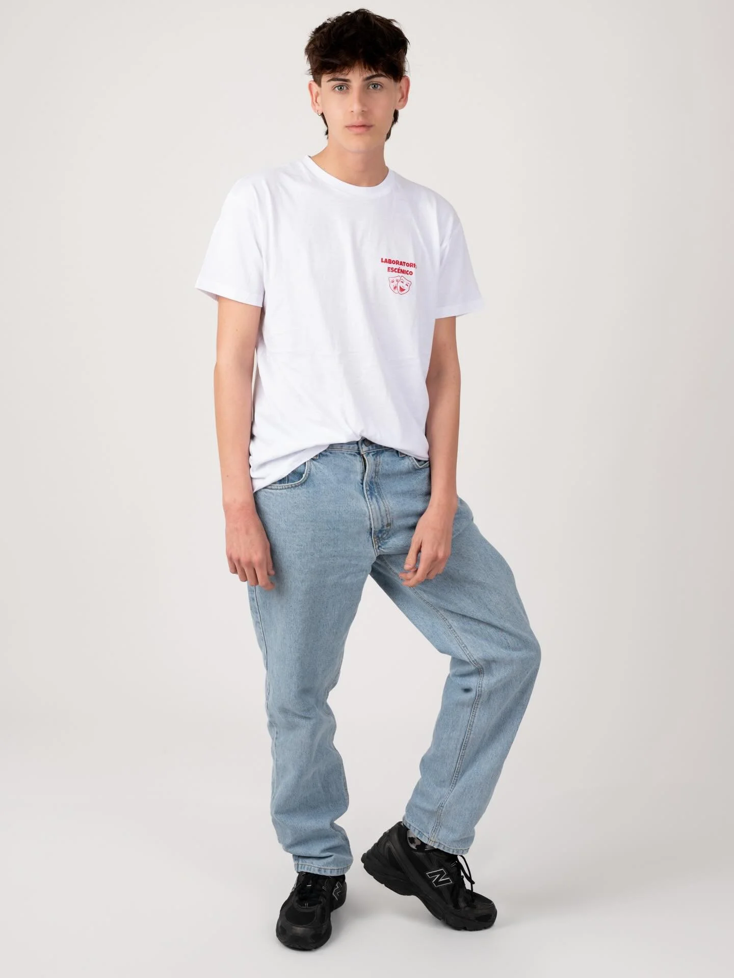 -LO QUE NADIE NOS ENSE&Ntilde;&Oacute;-
Elenco &mdash; Parte 1
No es solo una obra.
Es un proceso.
Es un grupo que se atreve a mirar donde nadie mira.
Hoy compartimos una parte del elenco.
Actores y actrices en construcci&oacute;n, en riesgo, en b&ua